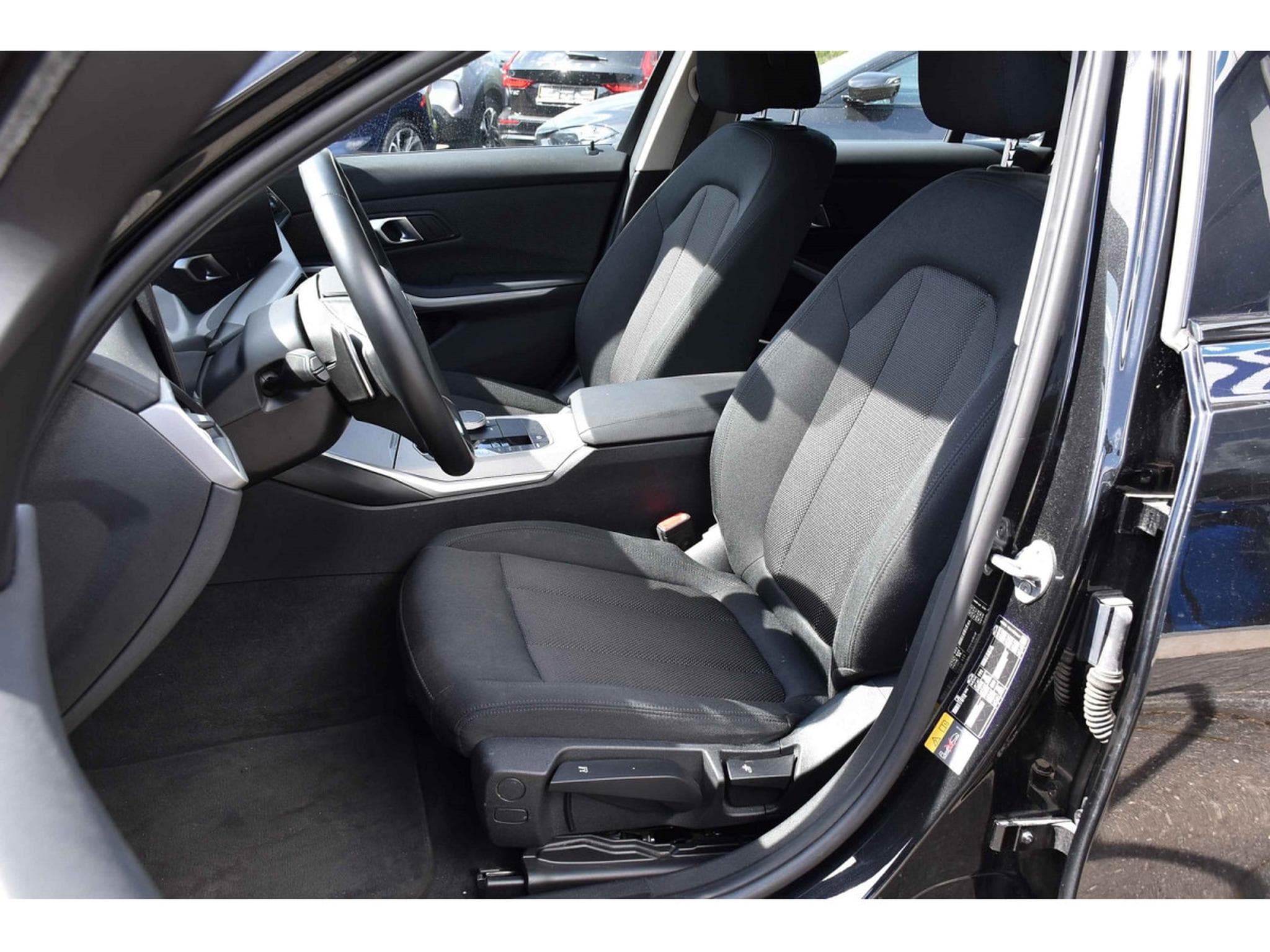 BMW 320 eA Touring PHEV REGUL LANE GPS CAM PARK 1° MAIN (2023) - Photo 6