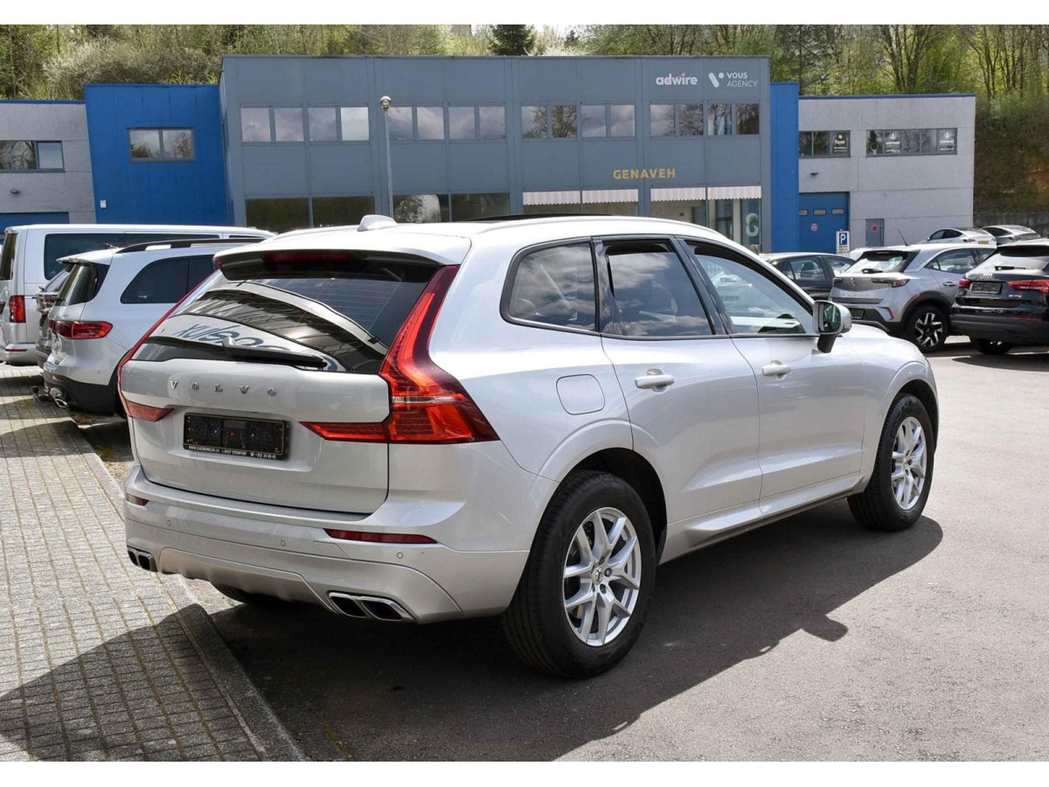Volvo XC60 2.0 T5 Momentum Geartronic MEMO PANO BLIS CAM360 1° MAIN (2019) - Photo 4
