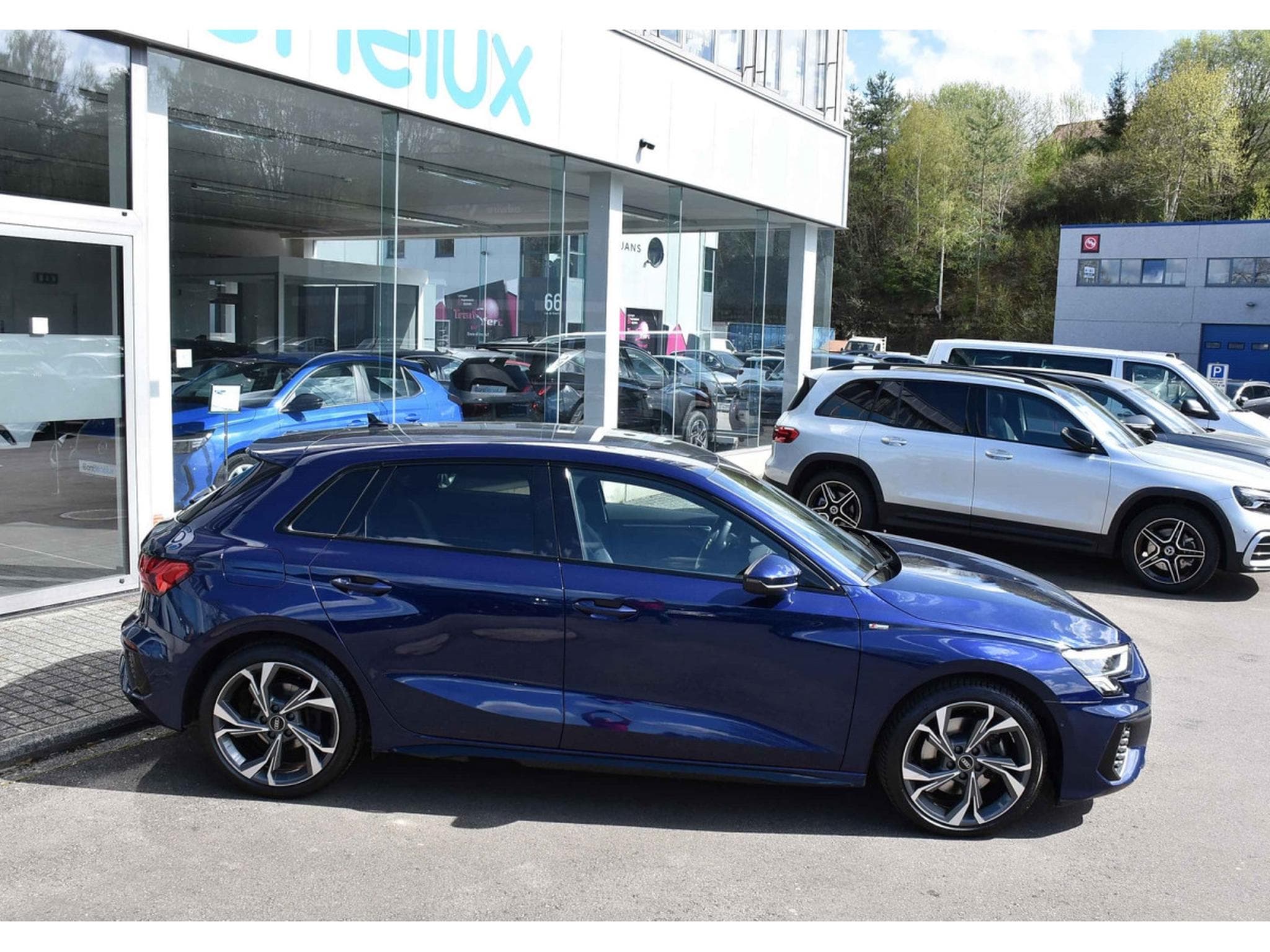 Audi A3 Sportback 40 TFSI Quattro S-Line S-Tronic CUIR ACC PARK 1°M. (2022) - Photo 3