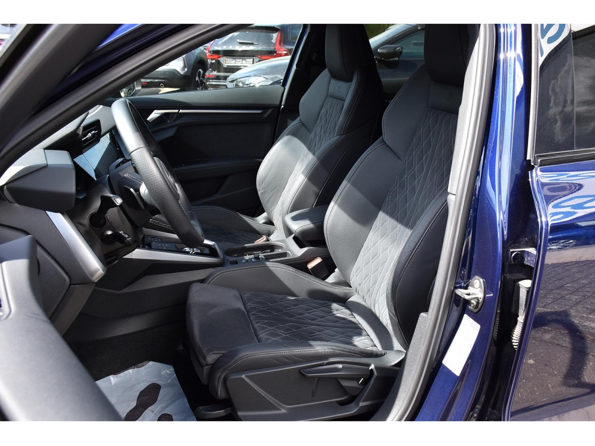 Audi A3 Sportback 40 TFSI Quattro S-Line S-Tronic CUIR ACC PARK 1°M. (2022) - Photo 6