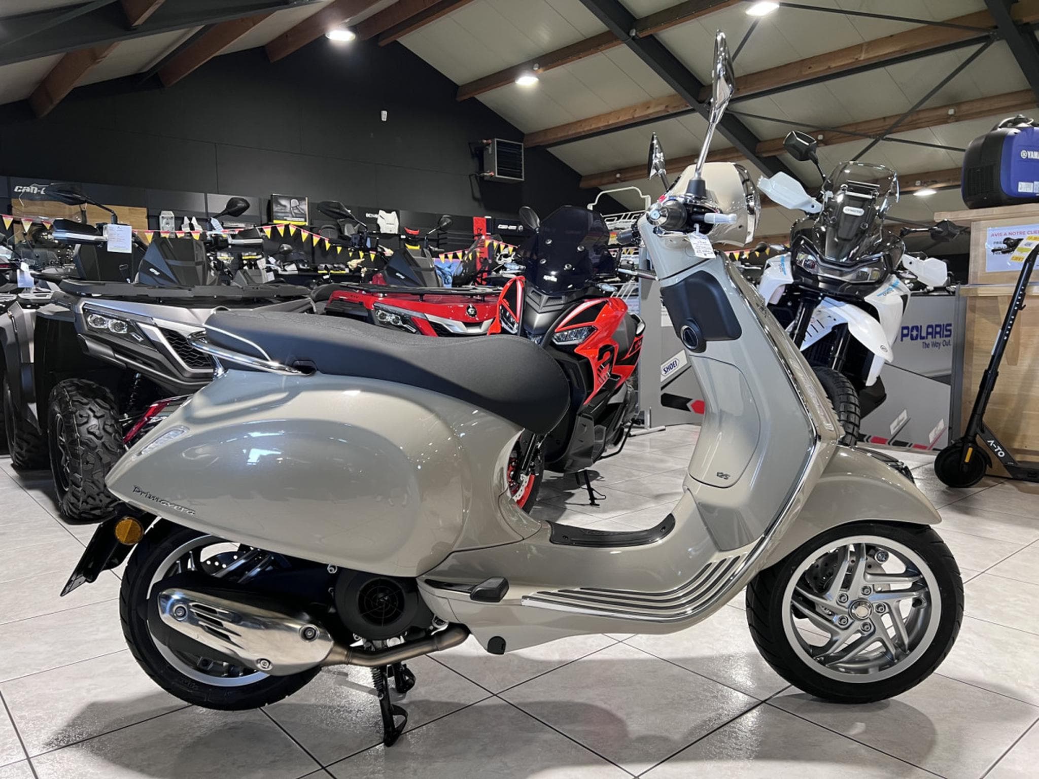 Vespa Primavera (2026) - Photo 1