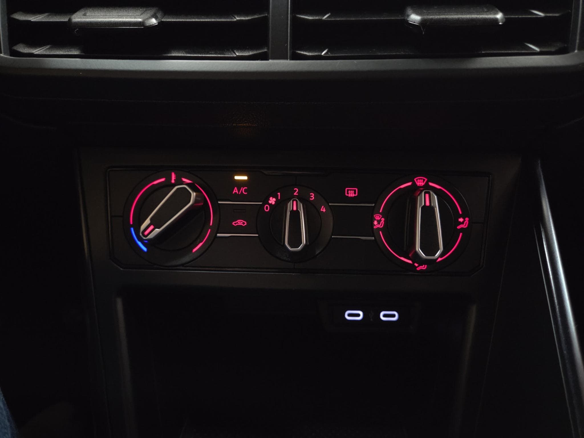 VW Polo 1.0 TRENDLINE 80CV (2020) - Photo 15