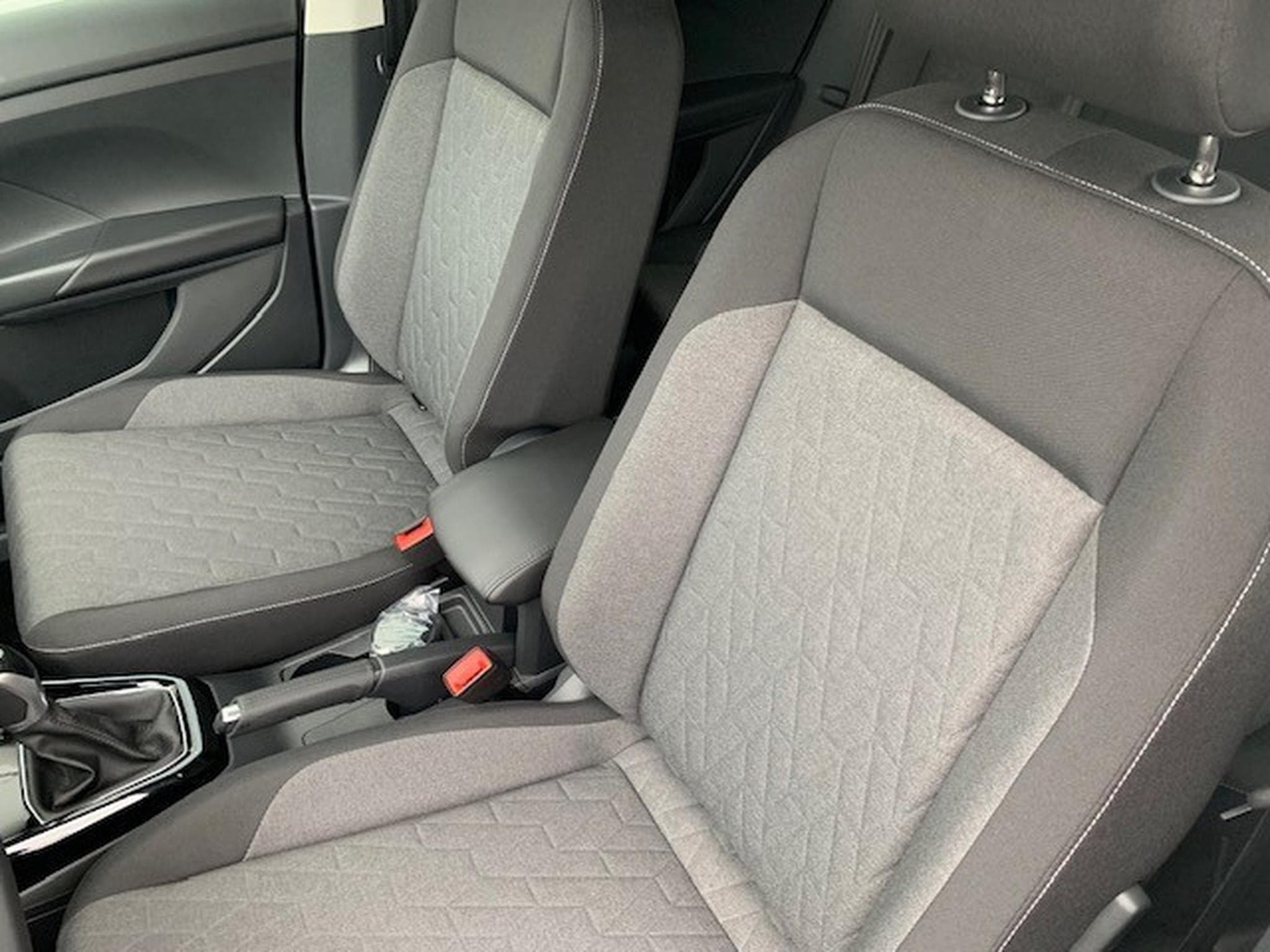 VW T-Cross LIFE 1.0TSI 116CV DSG7 (2026) - Photo 2