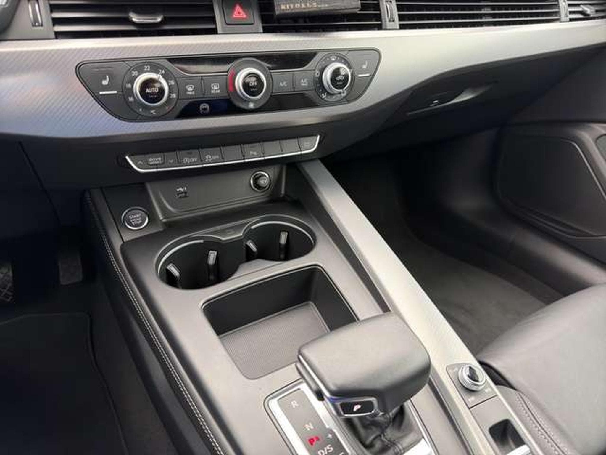 Audi A5 Cabriolet S line/19"/Navi/Matrix/SHZ (2023) - Photo 16