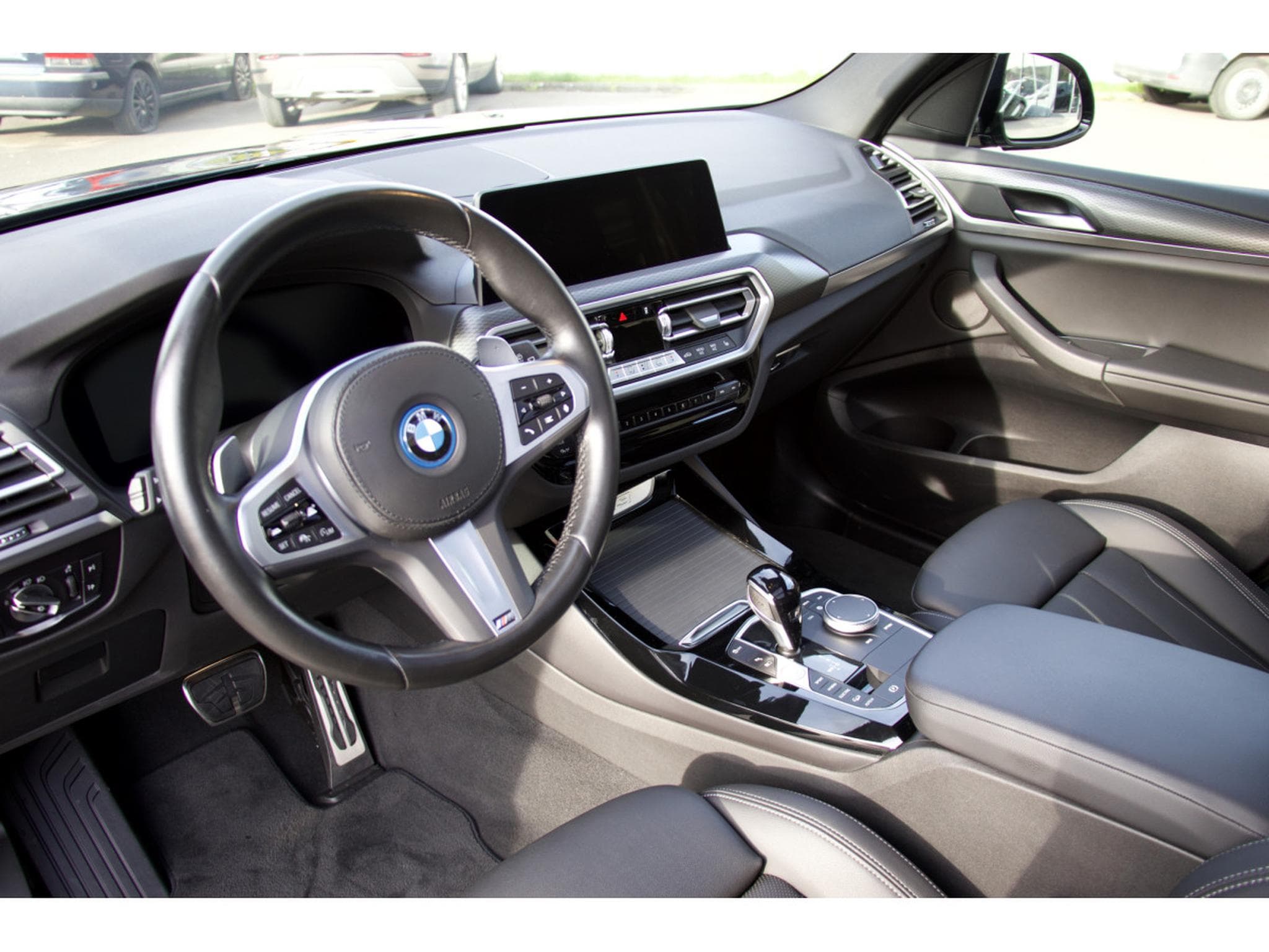 BMW X3 xDrive30e Aut. Pack M Sport ACC AHK 20" Pano. (2024) - Foto 7