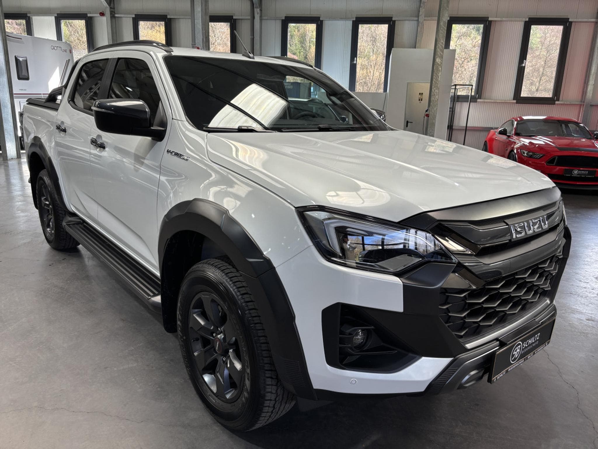 Isuzu D-Max Double Cab 1.9 V-Cross 163HP (2026) - Foto 1