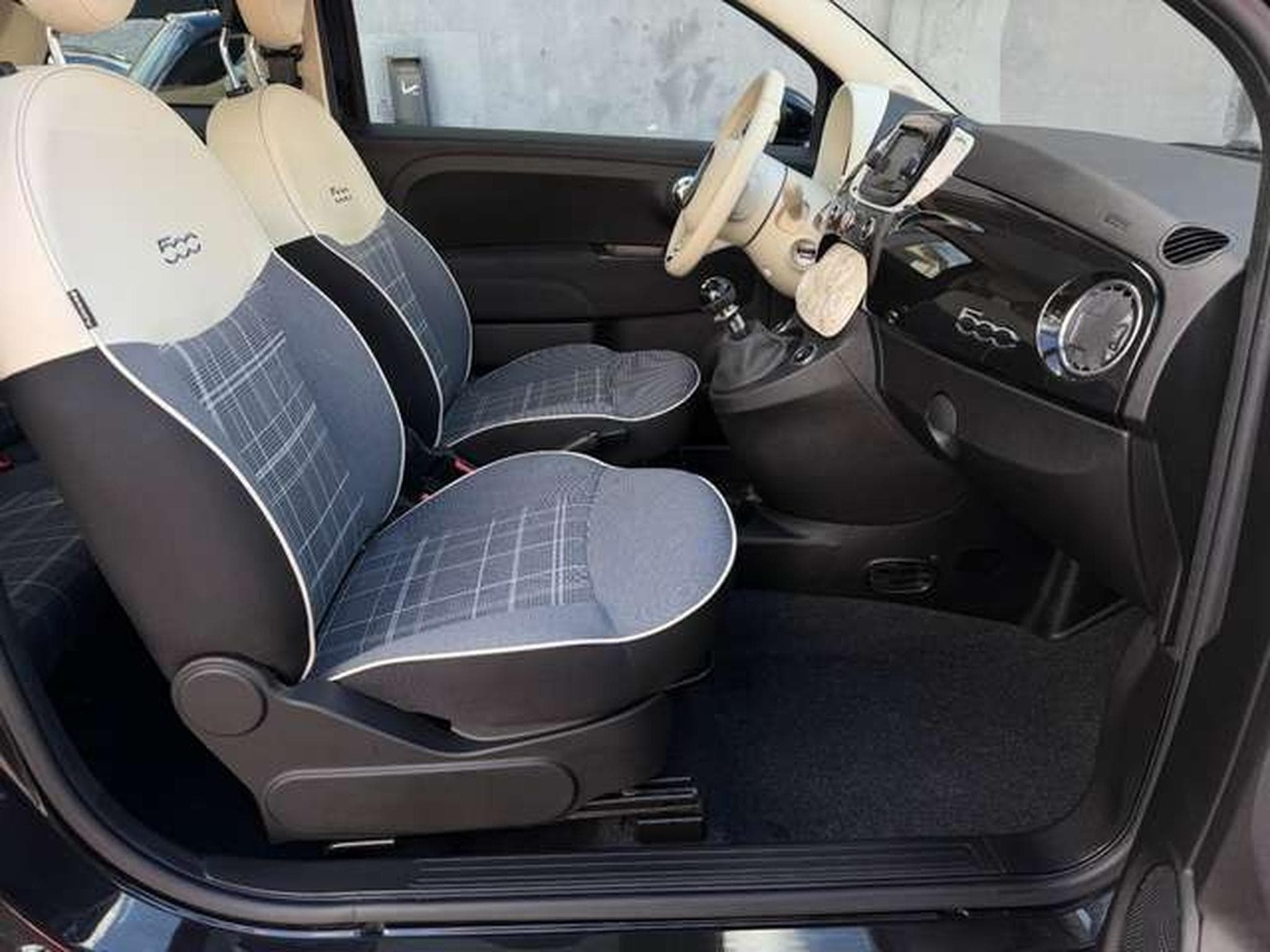 Fiat 500 1.2 69 LOUNGE (2018) - Photo 15