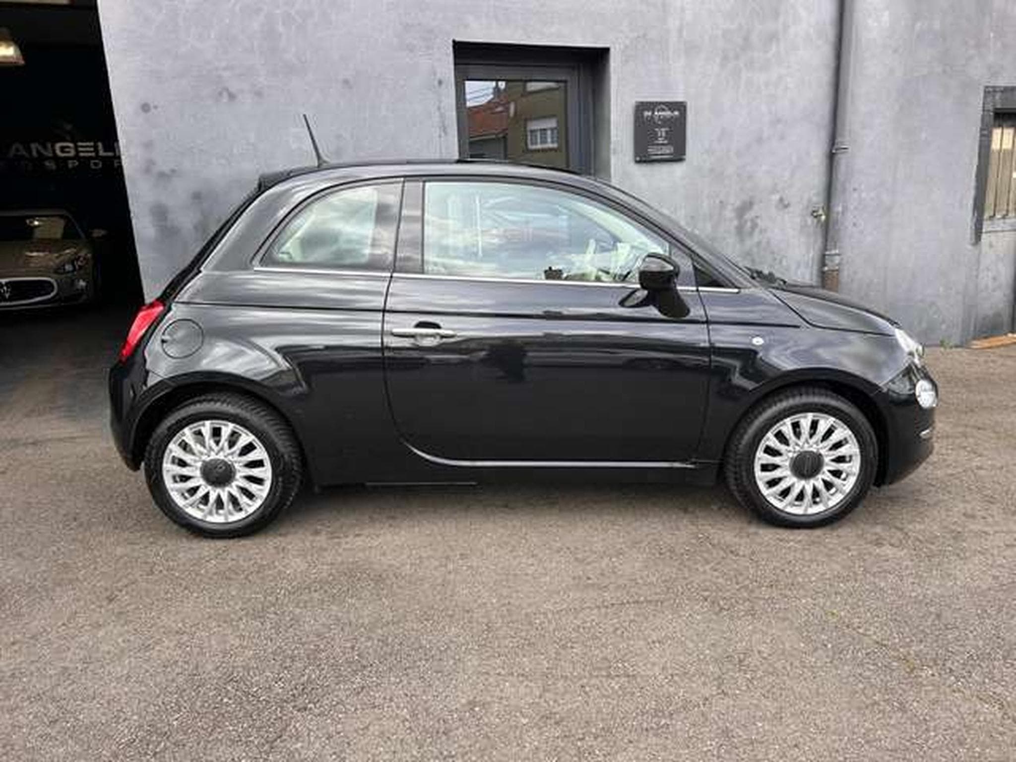 Fiat 500 1.2 69 LOUNGE (2018) - Photo 9