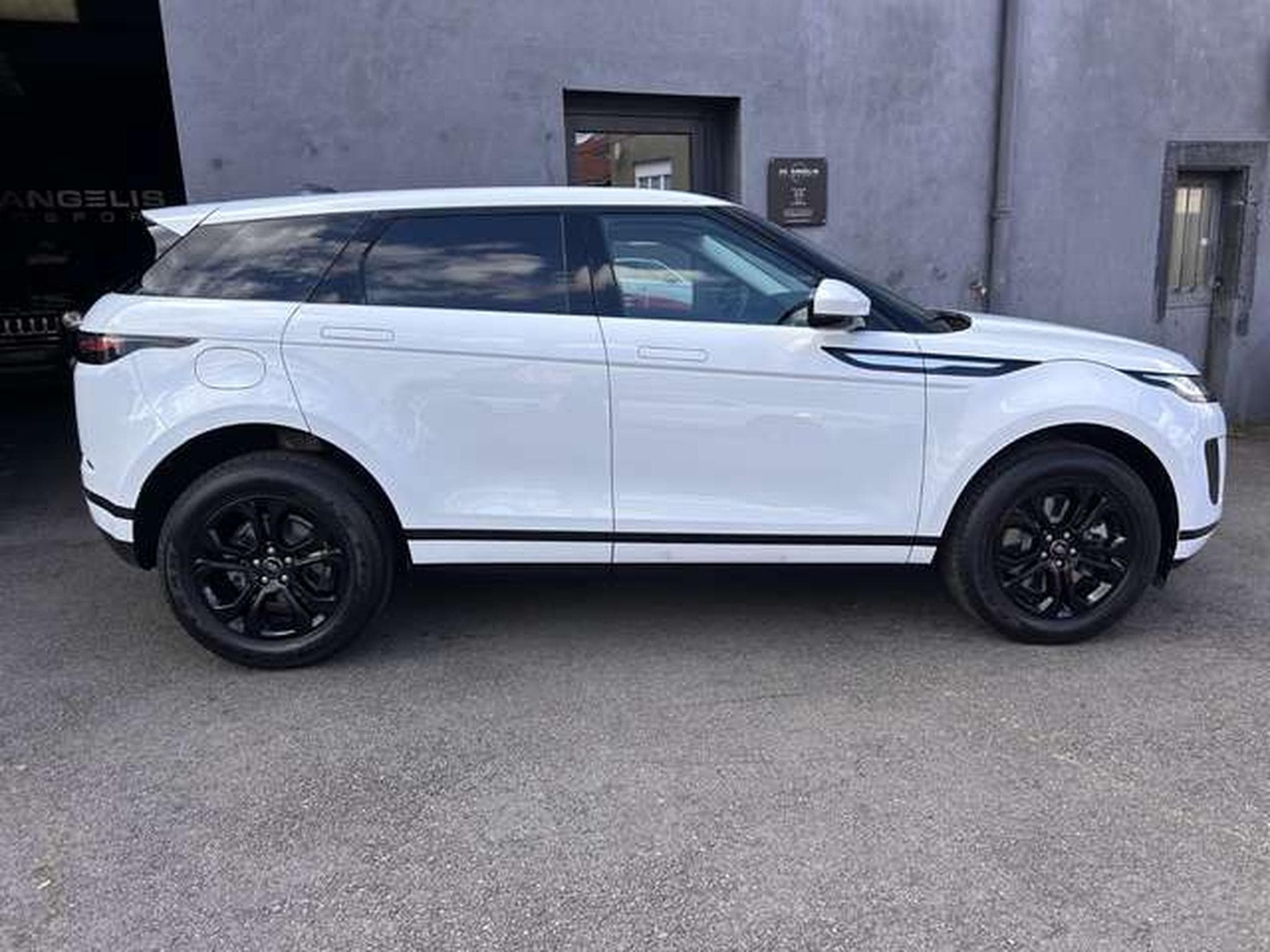 Land-Rover Range Rover Evoque 2.0 D 160 AWD (2022) - Photo 10