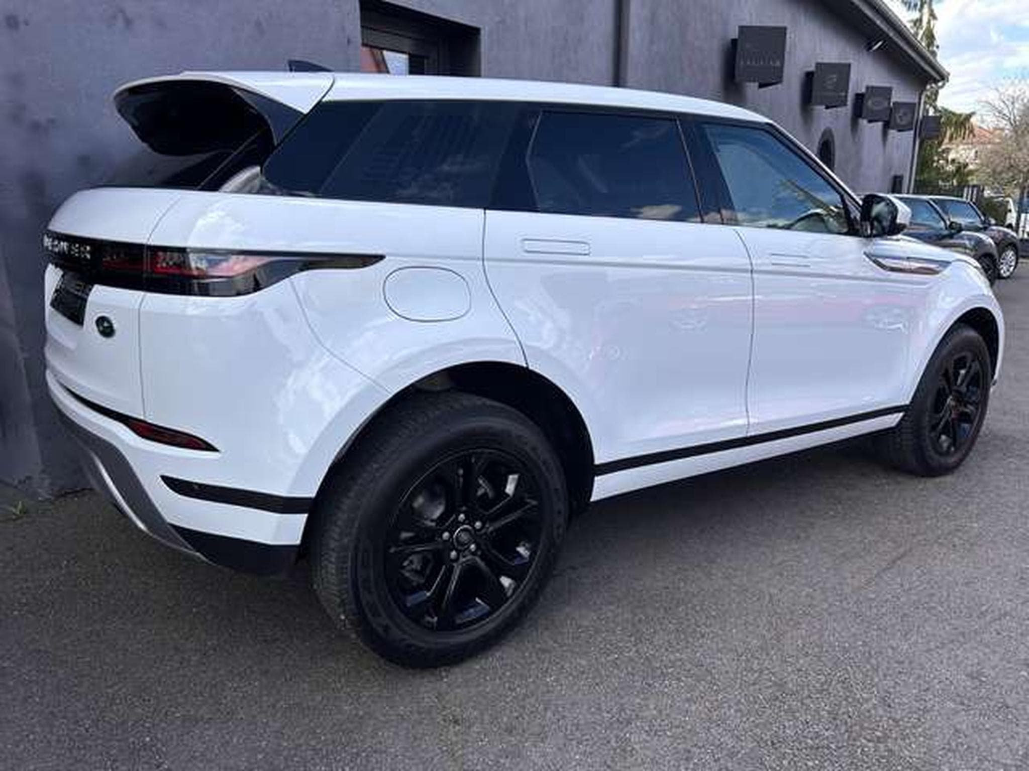 Land-Rover Range Rover Evoque 2.0 D 160 AWD (2022) - Photo 11