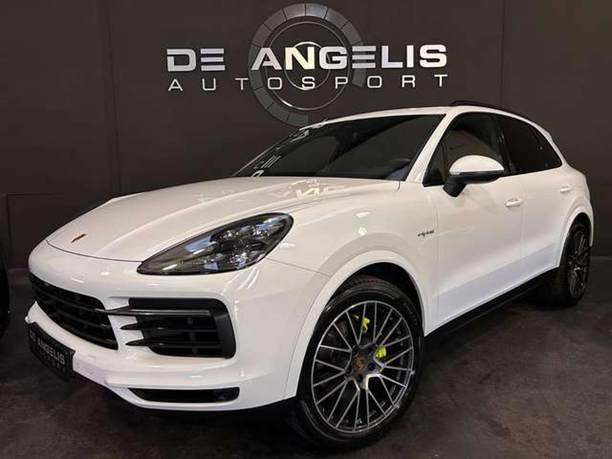 Porsche Cayenne 3.0 462 E-HYBRID (2018) - Photo 1