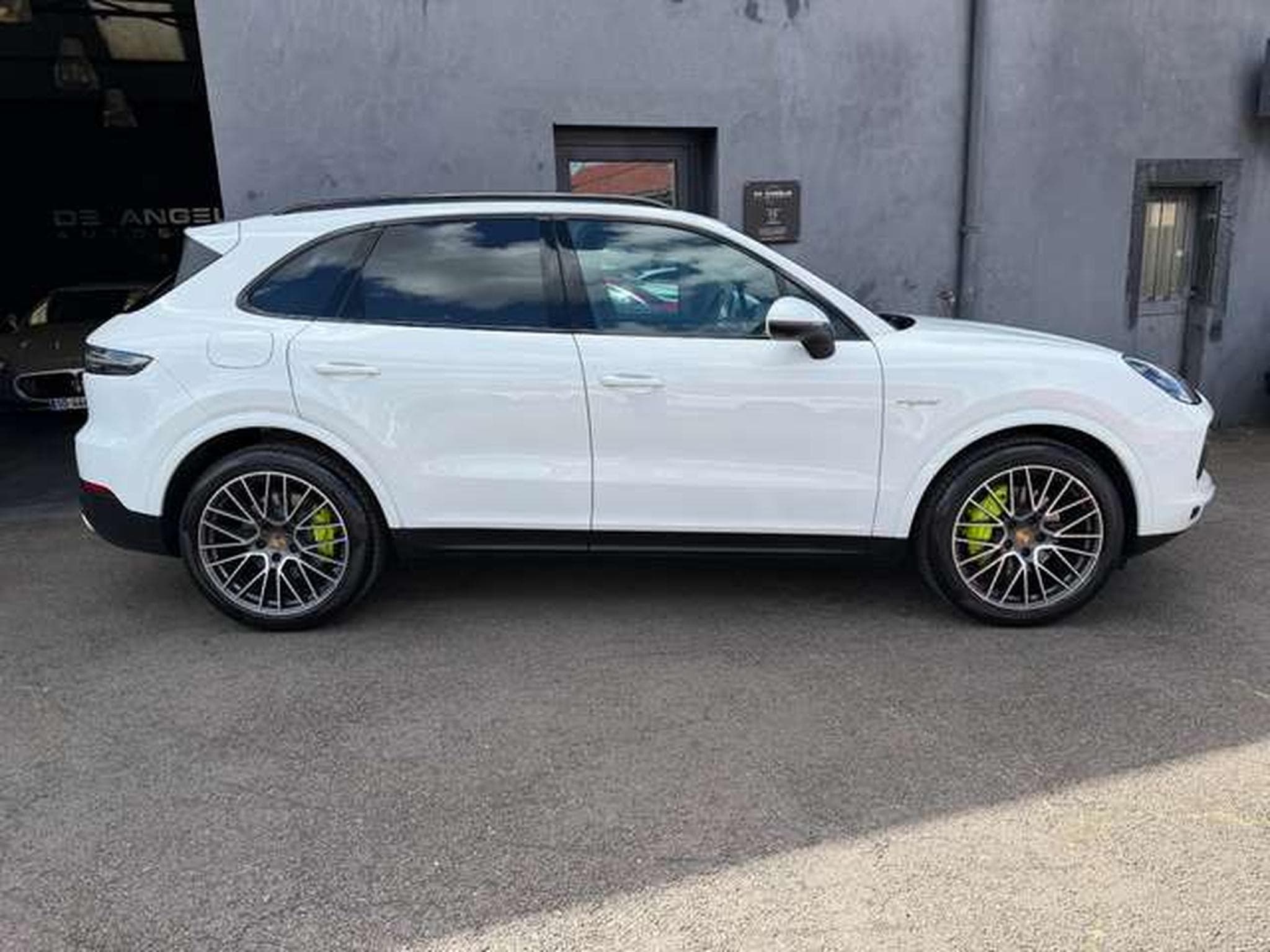 Porsche Cayenne 3.0 462 E-HYBRID (2018) - Photo 10