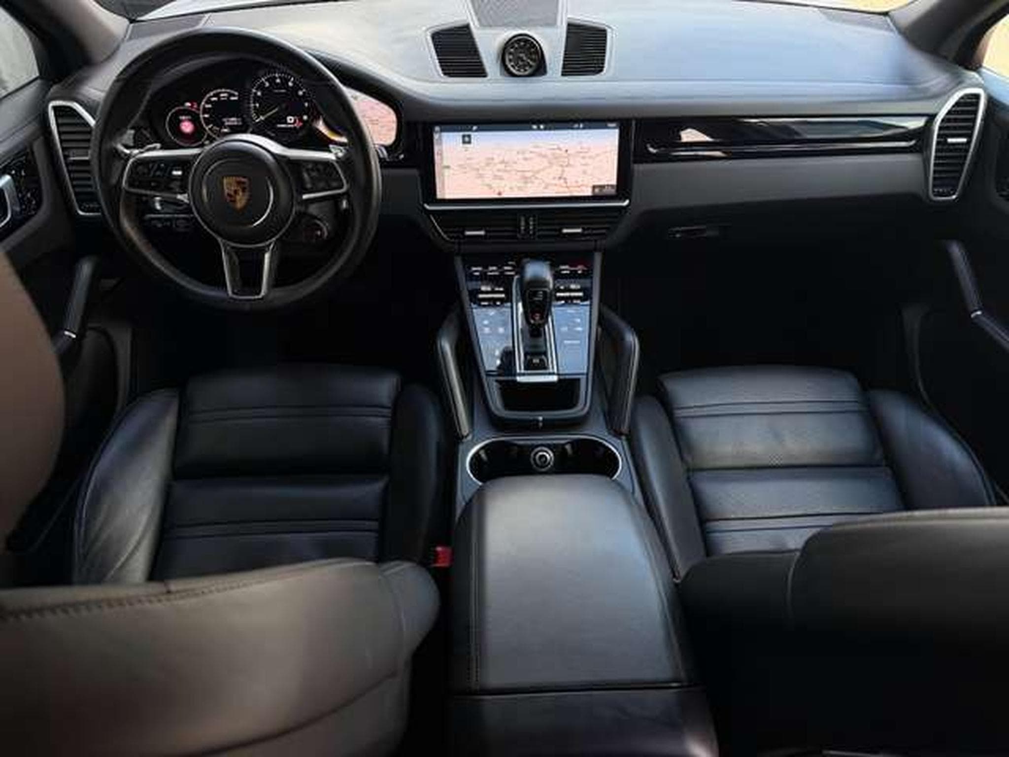 Porsche Cayenne 3.0 462 E-HYBRID (2018) - Photo 3