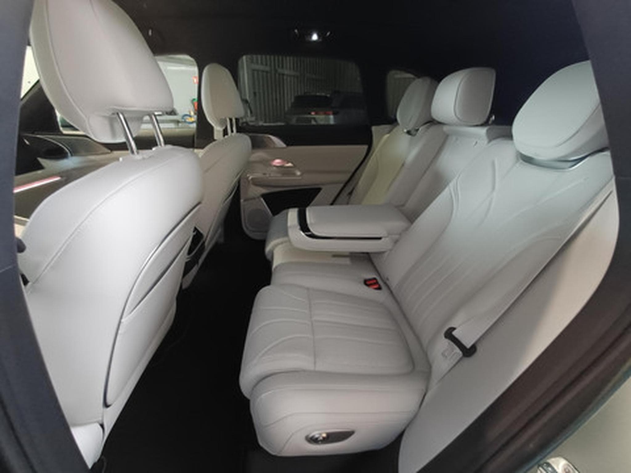 Xpeng G9 G9 New AWD Performance (2026) - Photo 9