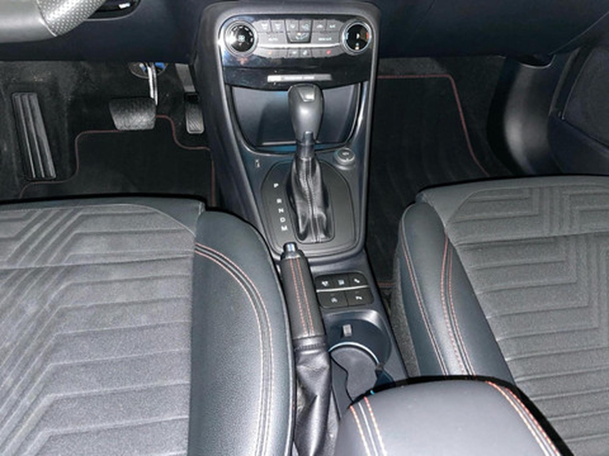 Ford Puma 1.0i Ecoboost mHEV 114kW Aut. ST-Line X (2021) - Photo 10