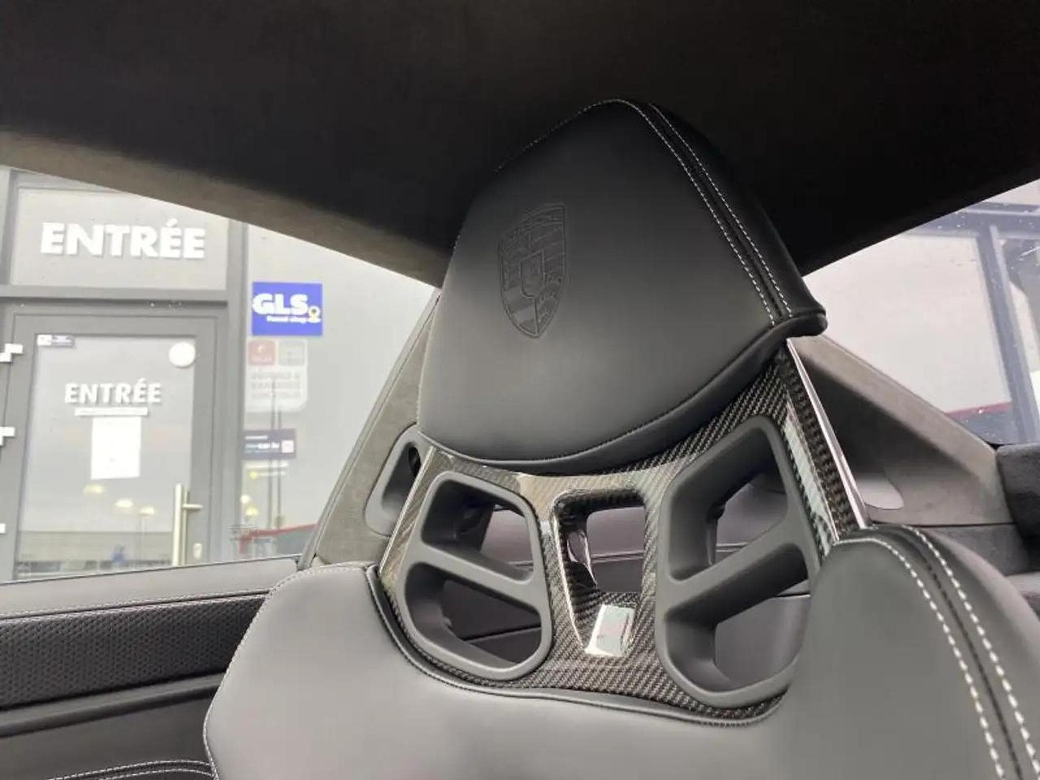 Porsche 911 (2023) - Photo 17