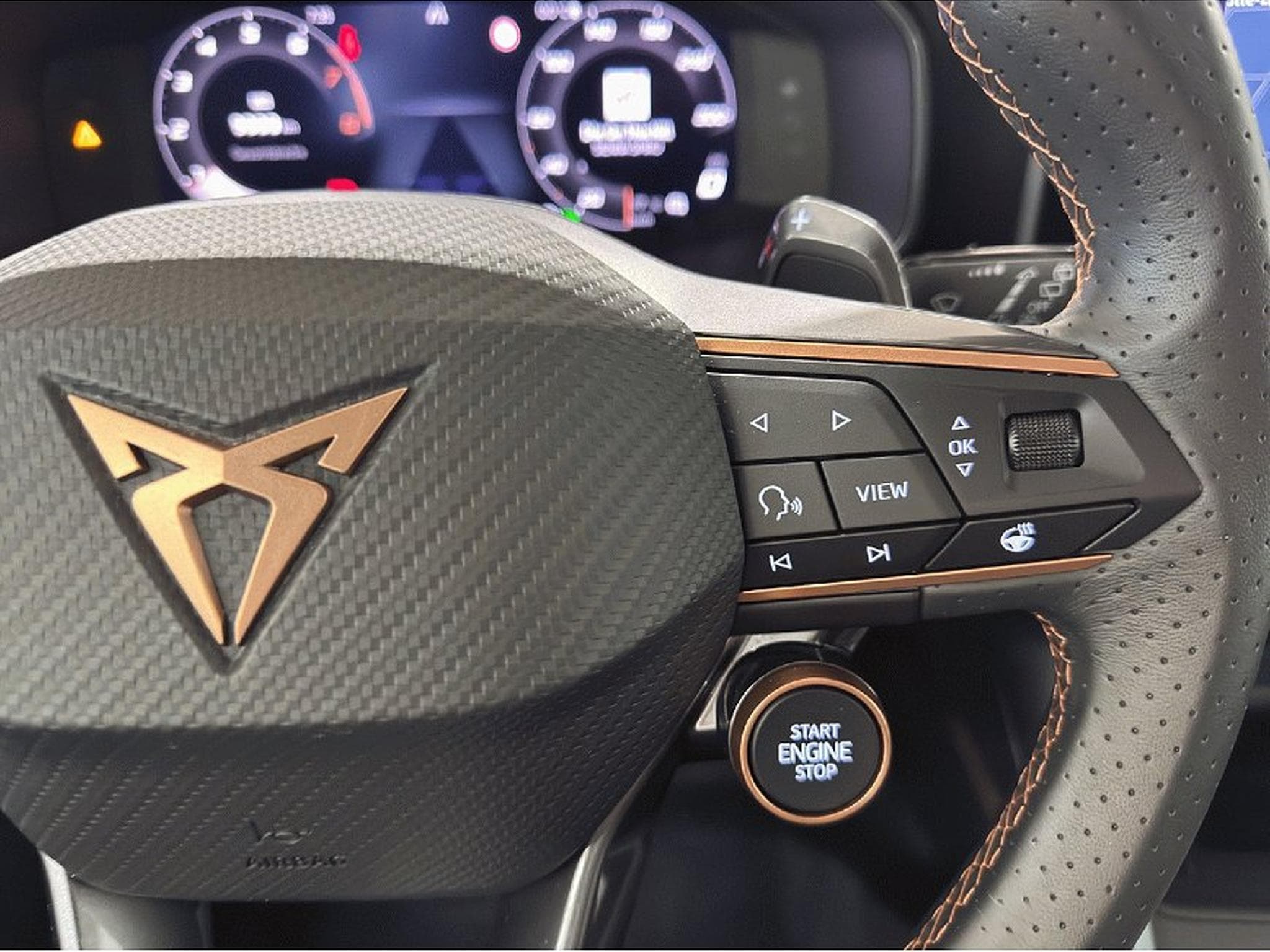 Cupra Leon (2025) - Photo 16