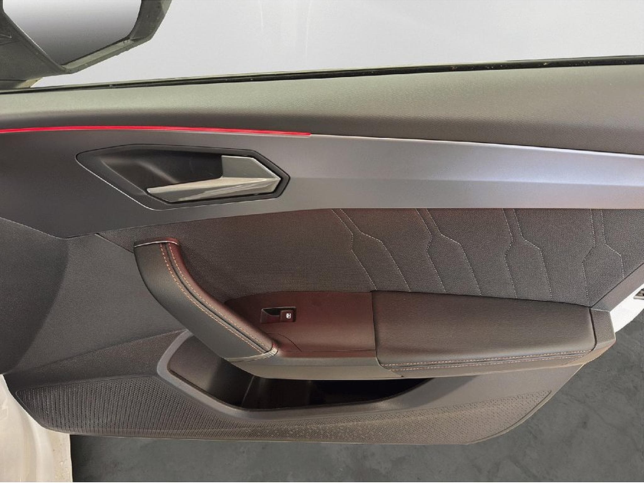 Cupra Leon (2025) - Photo 19