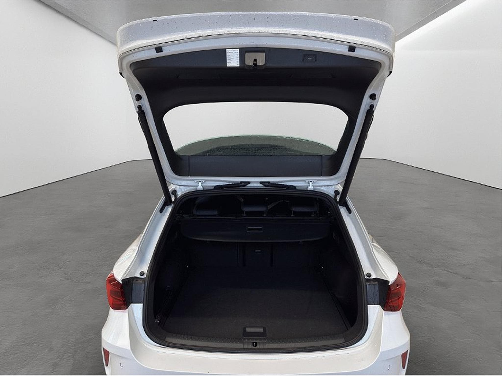 Cupra Leon (2025) - Photo 6