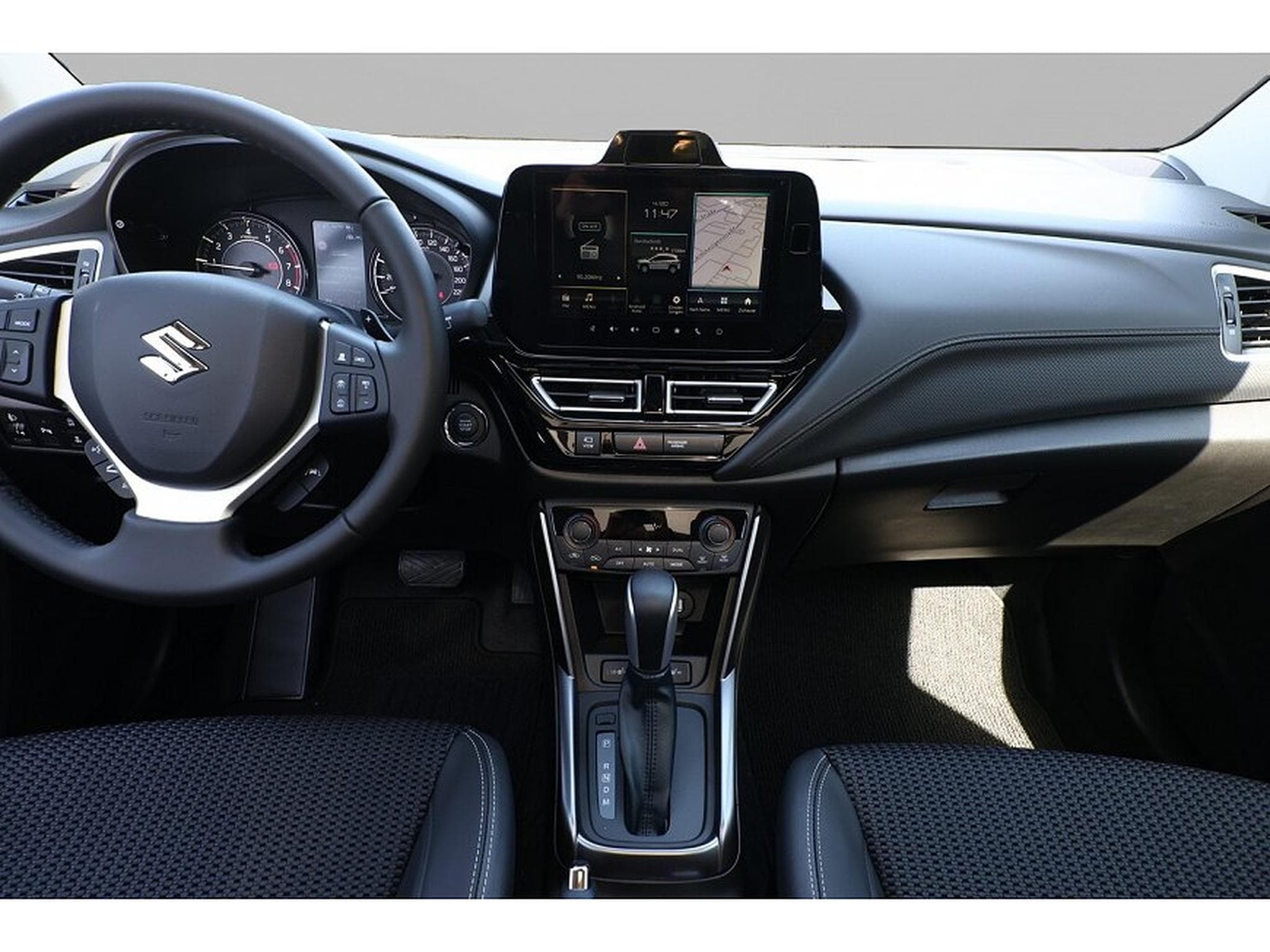 Suzuki S-Cross (2025) - Photo 8