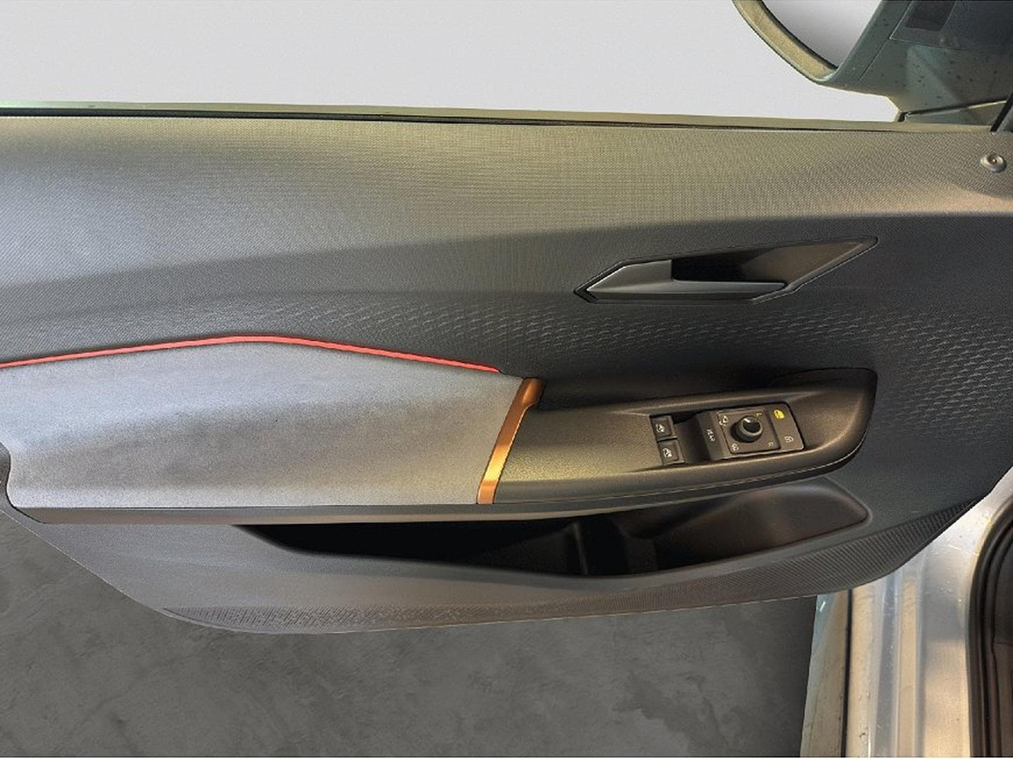 Cupra Born (2025) - Photo 10