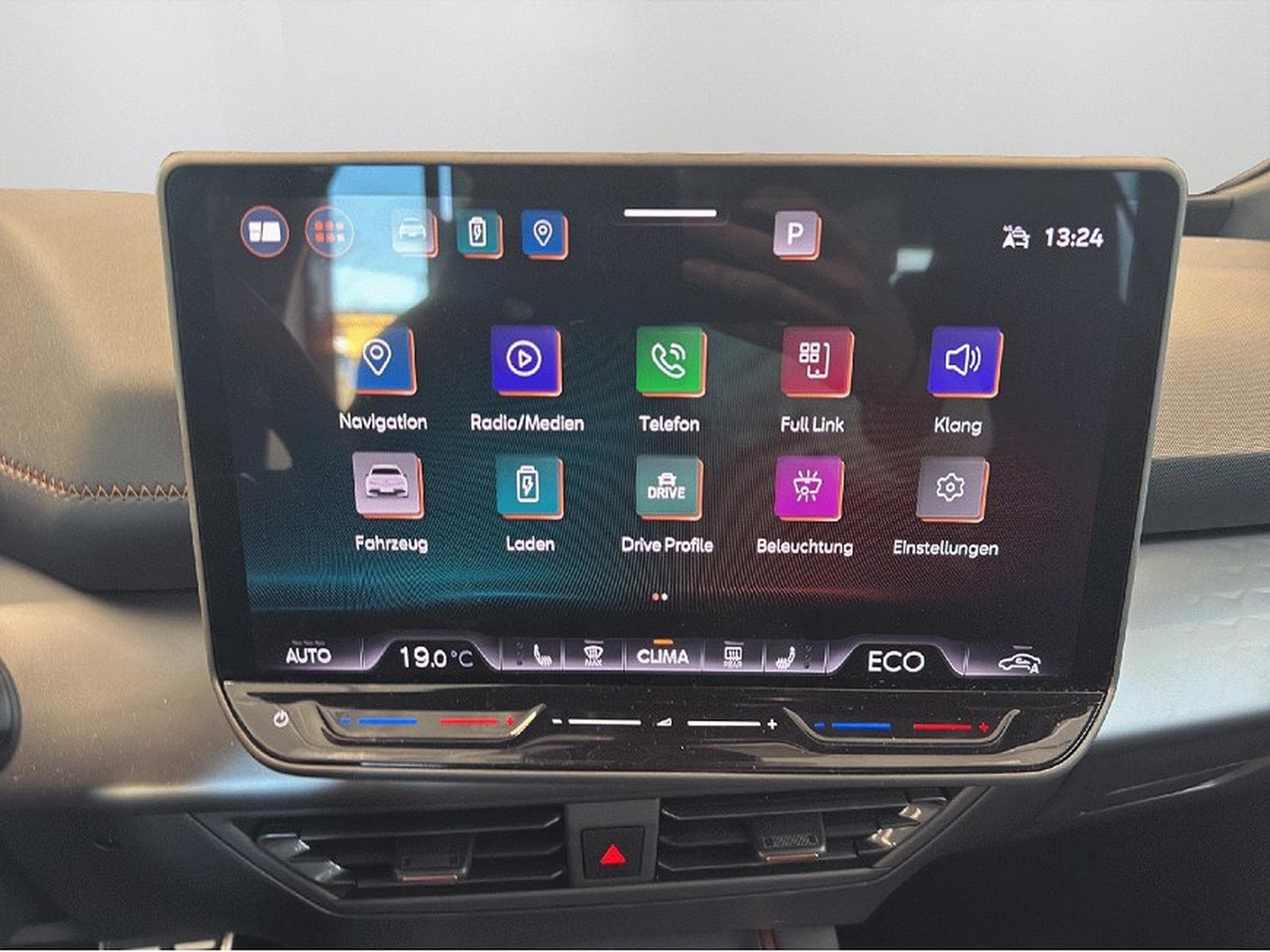 Cupra Born (2025) - Photo 13