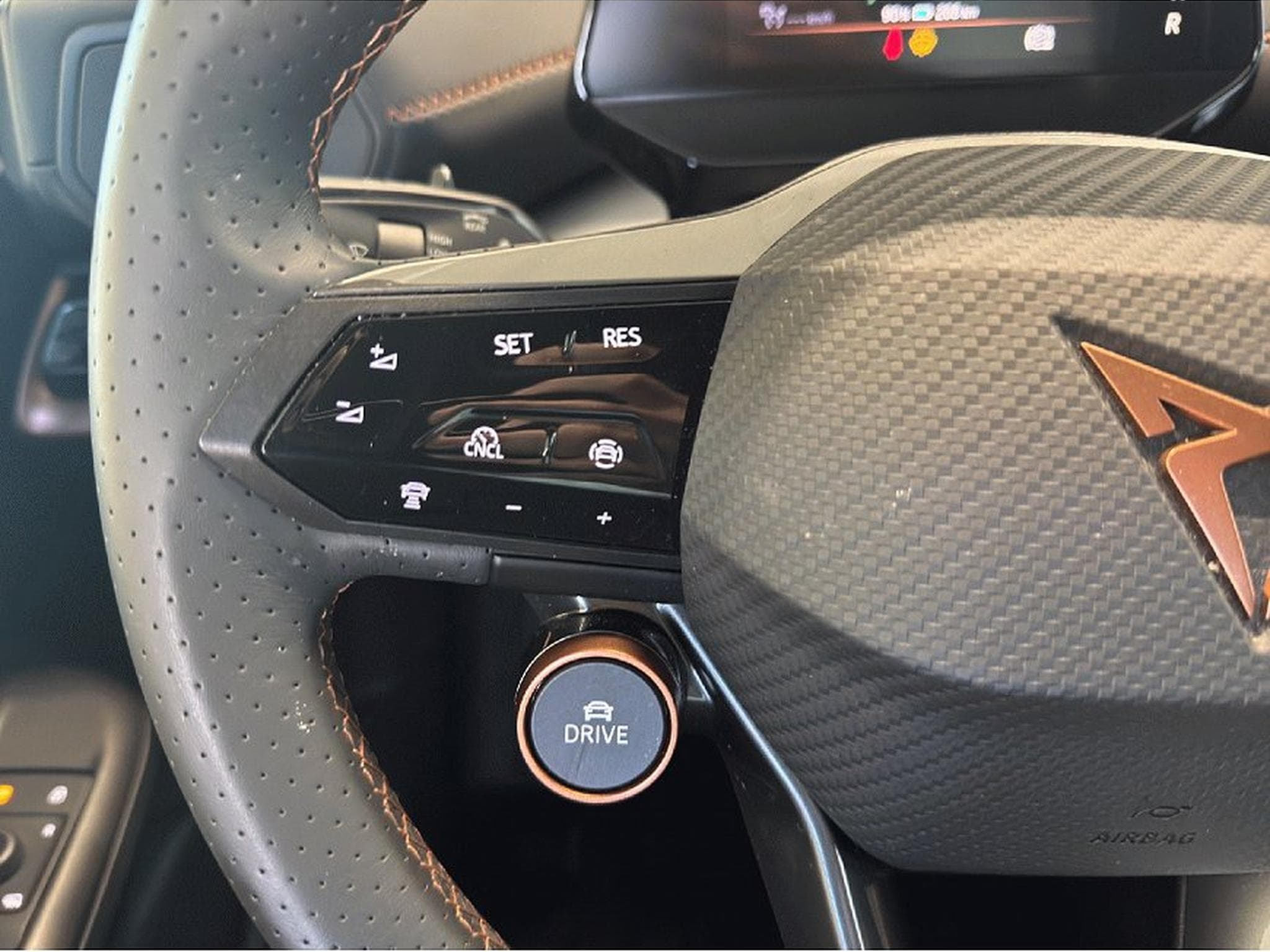 Cupra Born (2025) - Photo 15