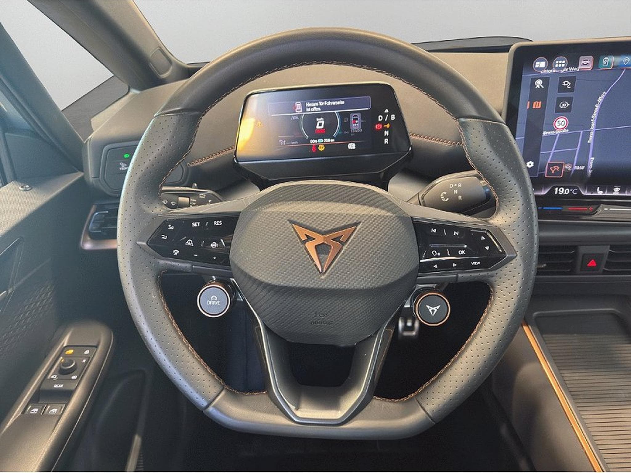 Cupra Born (2025) - Photo 17