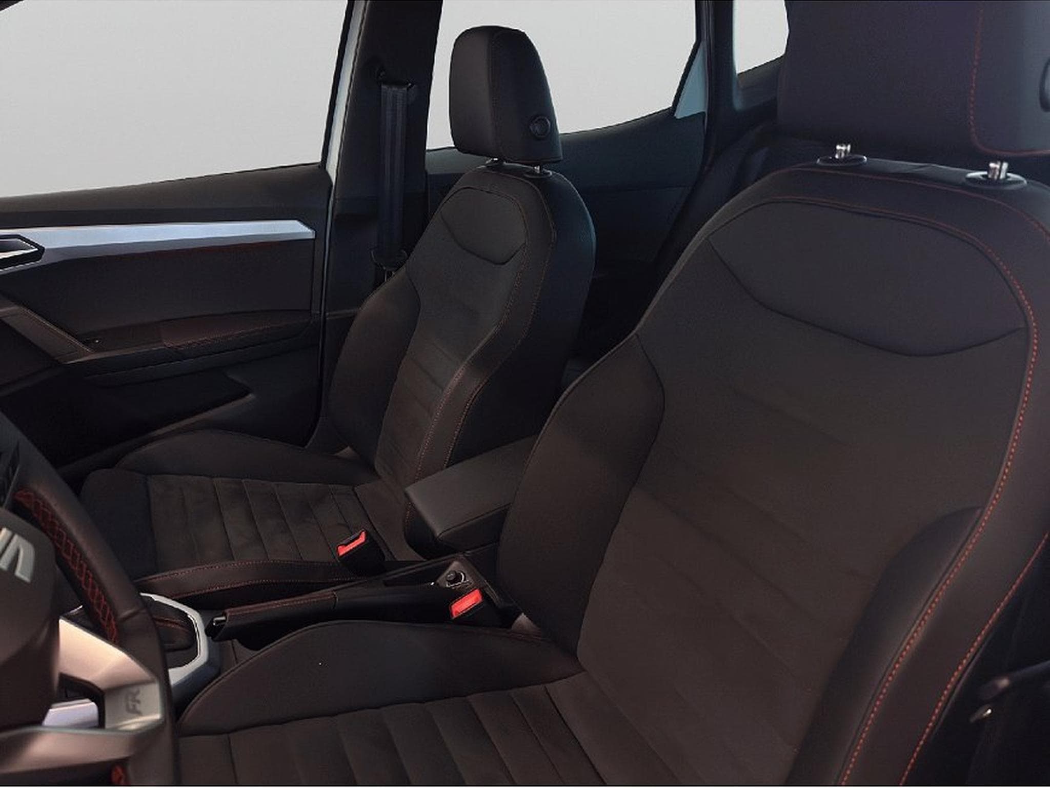 Seat Arona (2025) - Photo 9