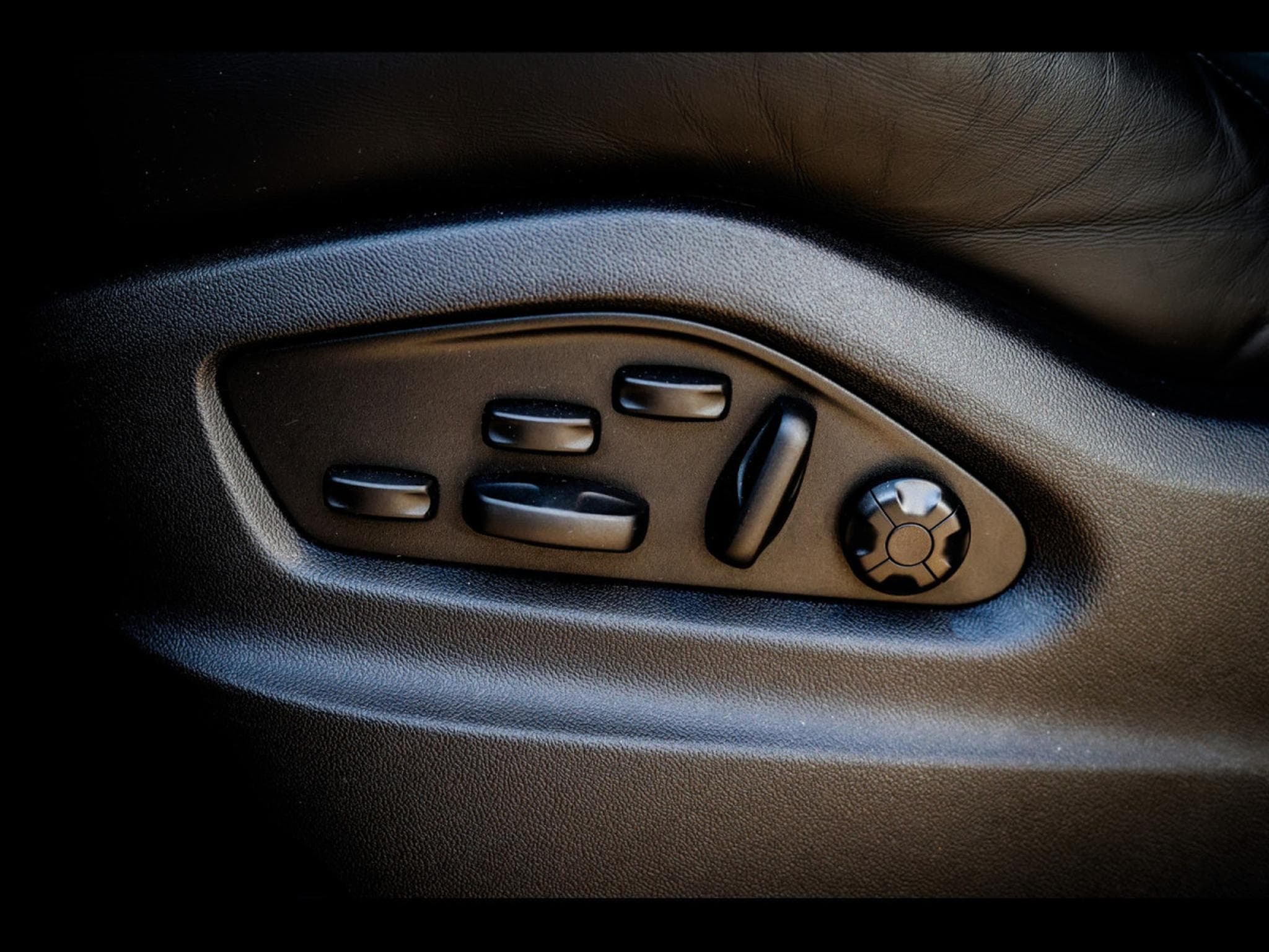 Porsche Cayenne S COUPE PACK SPORT ALLÉGÉ CARBONE - CRAYON (2023) - Photo 21