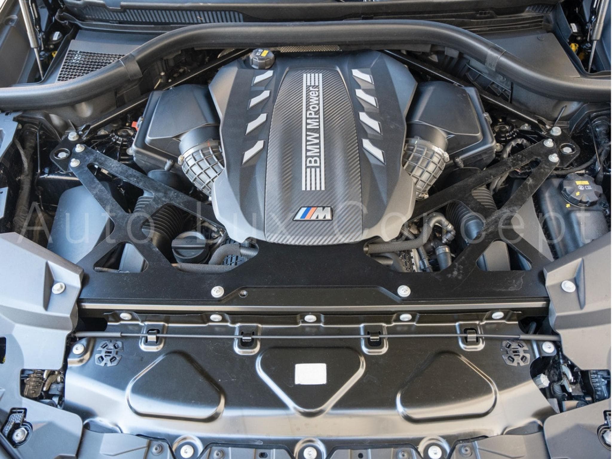 BMW X6M Competition (2020) - Photo 30