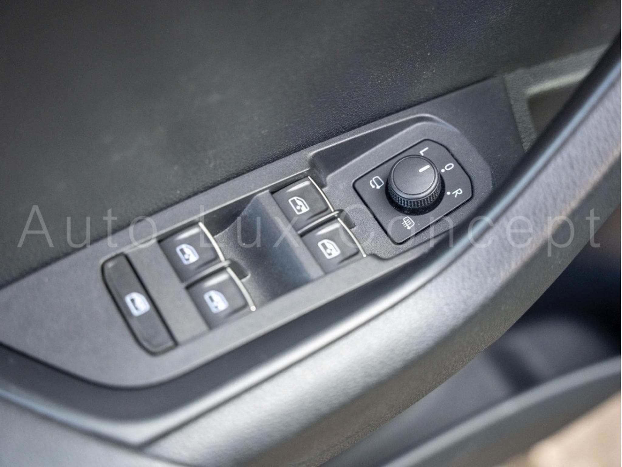 Skoda Karoq 1.5 TSI 150 Style DSG (2018) - Photo 11