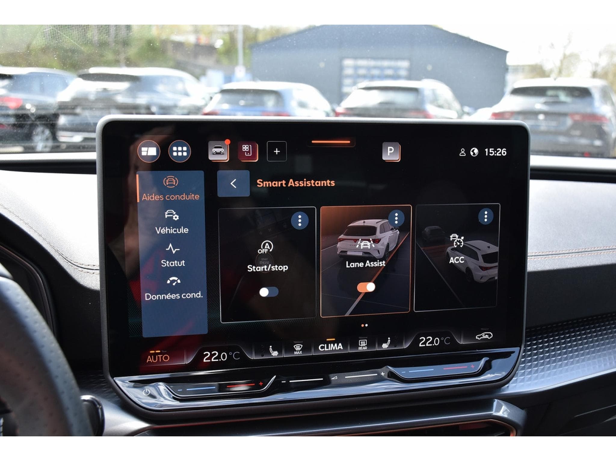 Cupra Leon ST 1.5 eTSI DSG ACC LANE CAM SG CHFF NEUVE (2026) - Foto 13