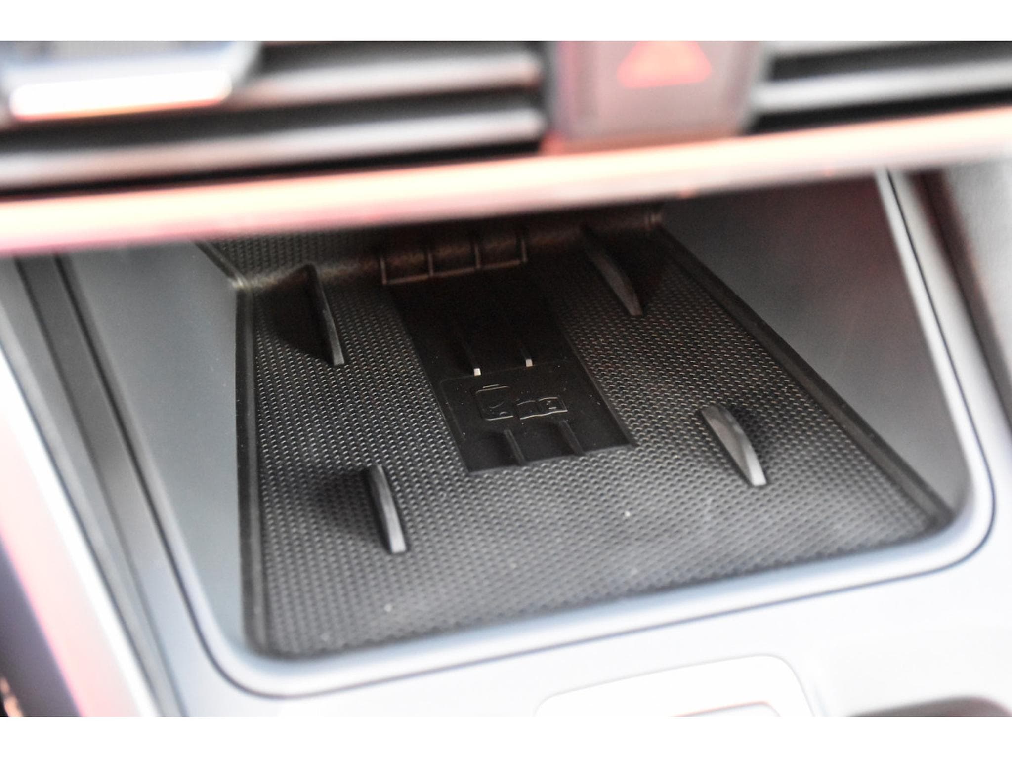 Cupra Leon ST 1.5 eTSI DSG ACC LANE CAM SG CHFF NEUVE (2026) - Foto 21