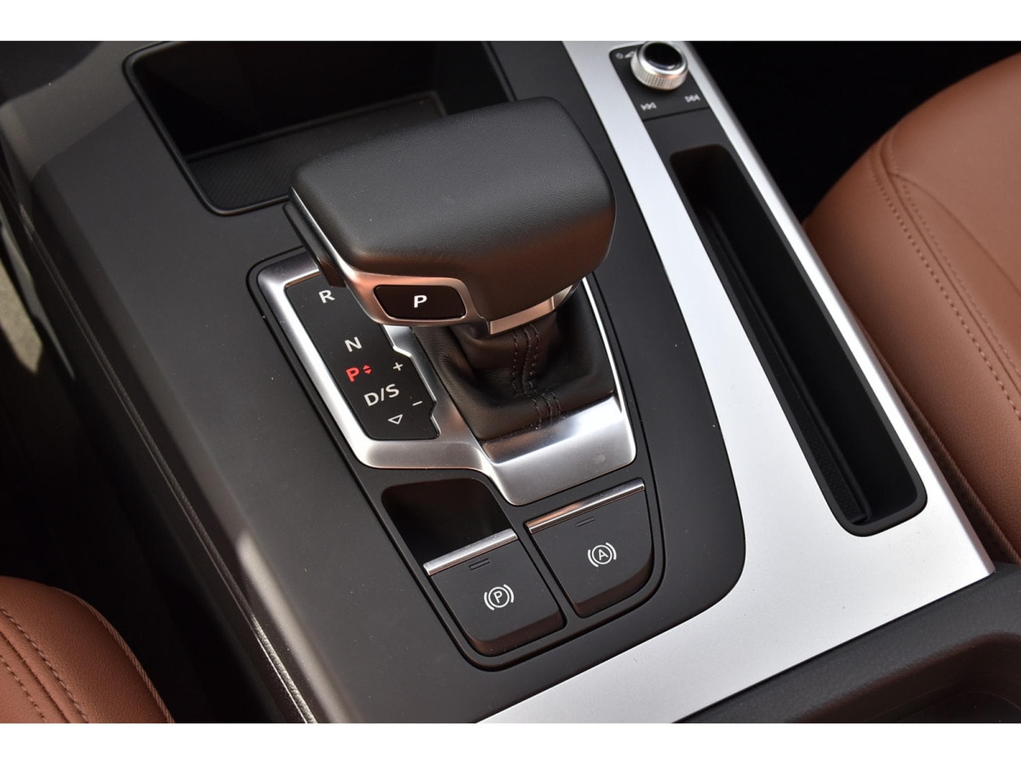 Audi Q5 35 TDI Advanced S-Tronic CUIR GPS LANE ATT RMQ 1° MAIN (2024) - Foto 20