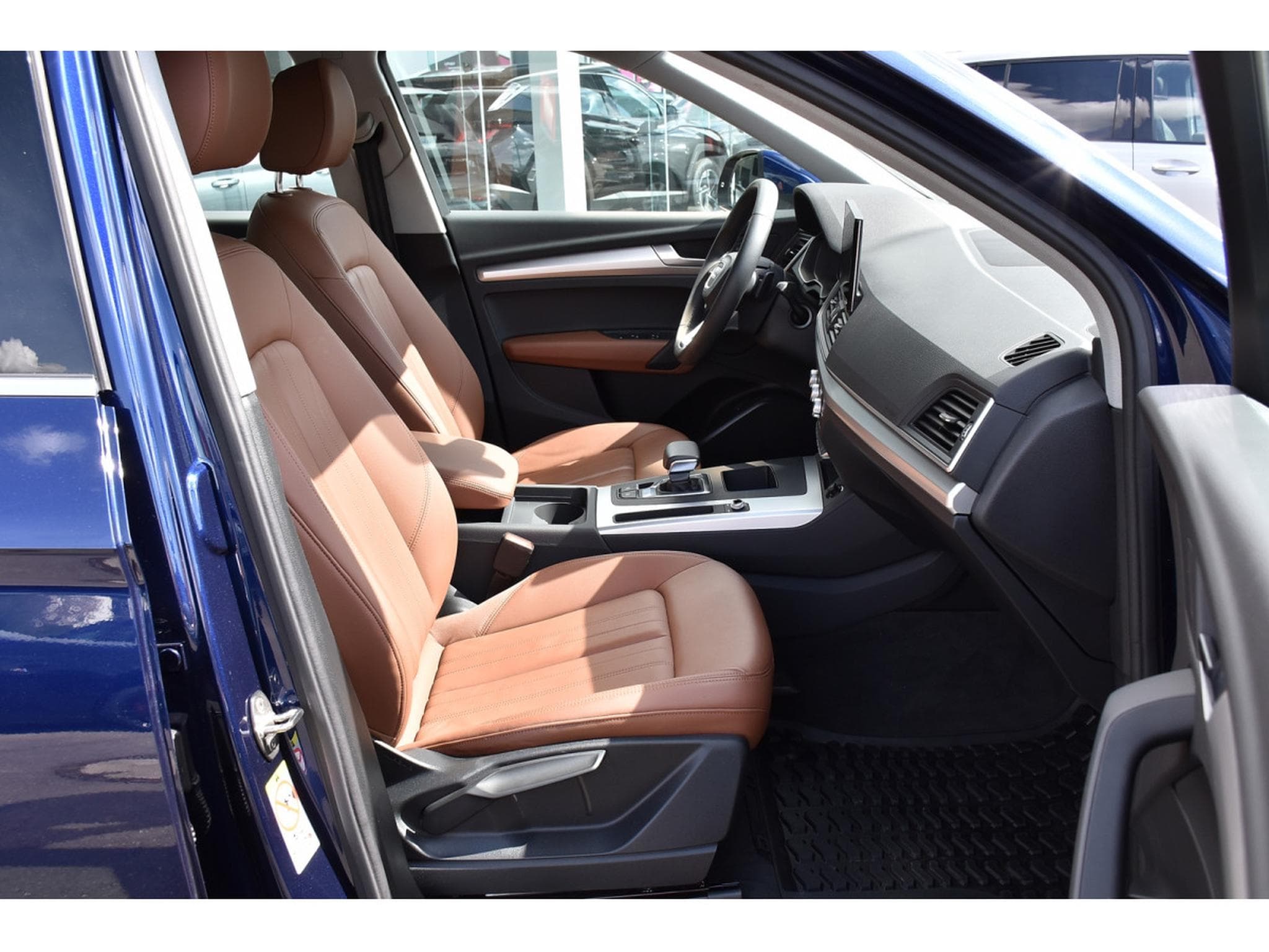 Audi Q5 35 TDI Advanced S-Tronic CUIR GPS LANE ATT RMQ 1° MAIN (2024) - Foto 7