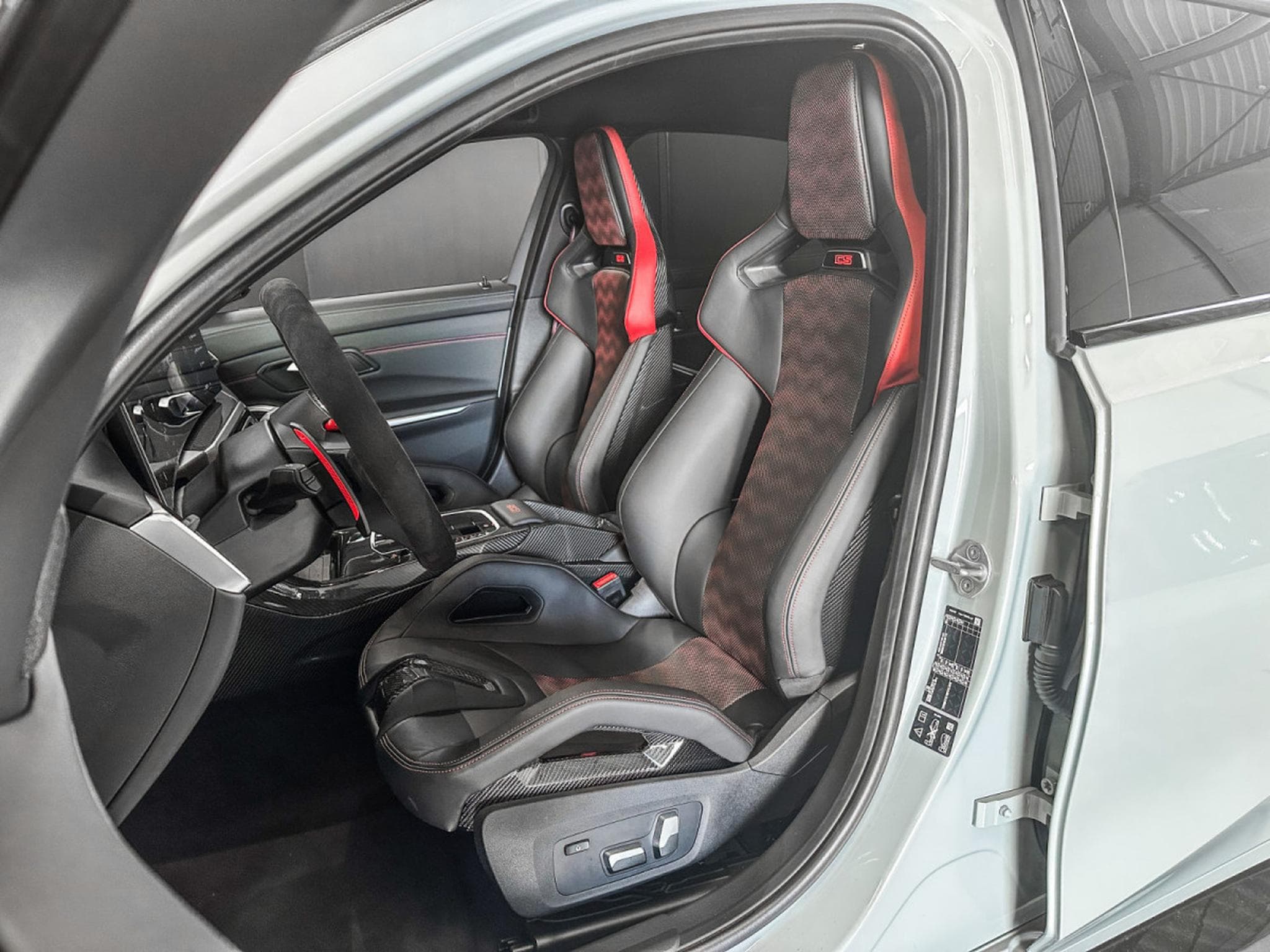 BMW M3 Limousine CS/ 50 JAHRE/KEYLESS/20/HEAD UP/CARBON (2023) - Photo 9