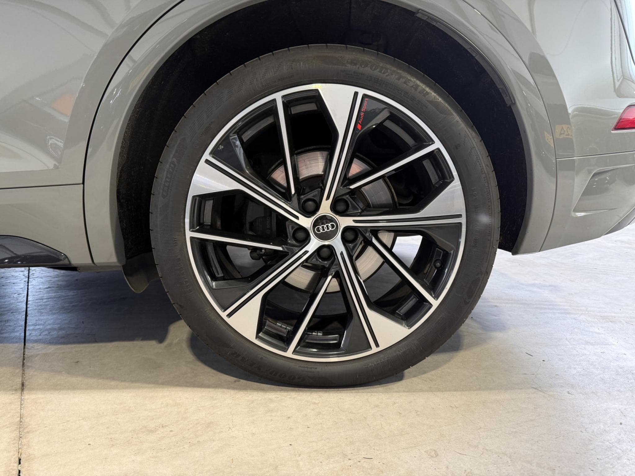 Audi SQ5 S-line/21/HUD/Matrix-LED/Bang & Olufsen/Camera/AHK/Leder/VOL (2021) - Photo 12