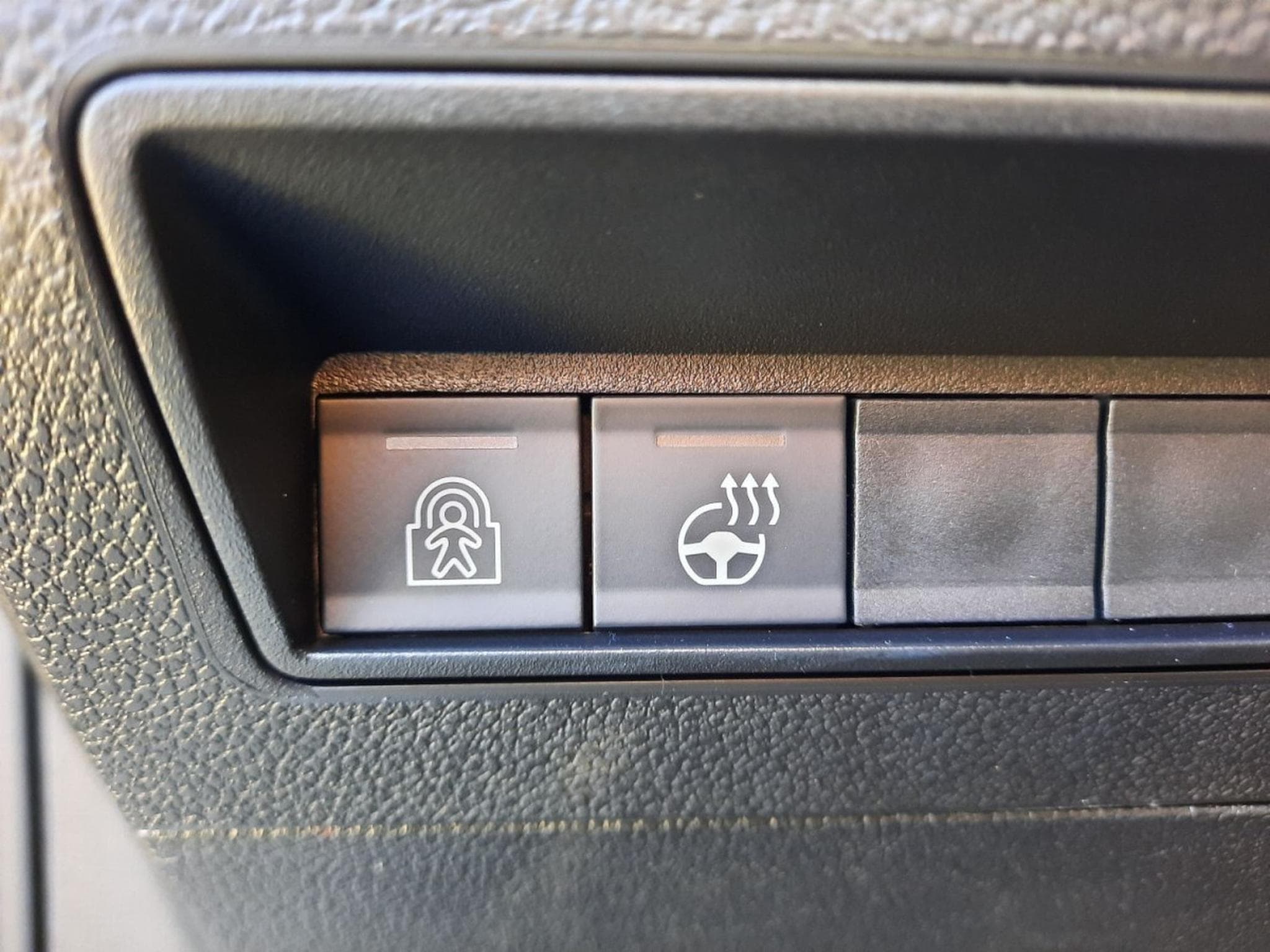 Peugeot Rifter AT 130 N1/NAVY/Kamera (2026) - Foto 18