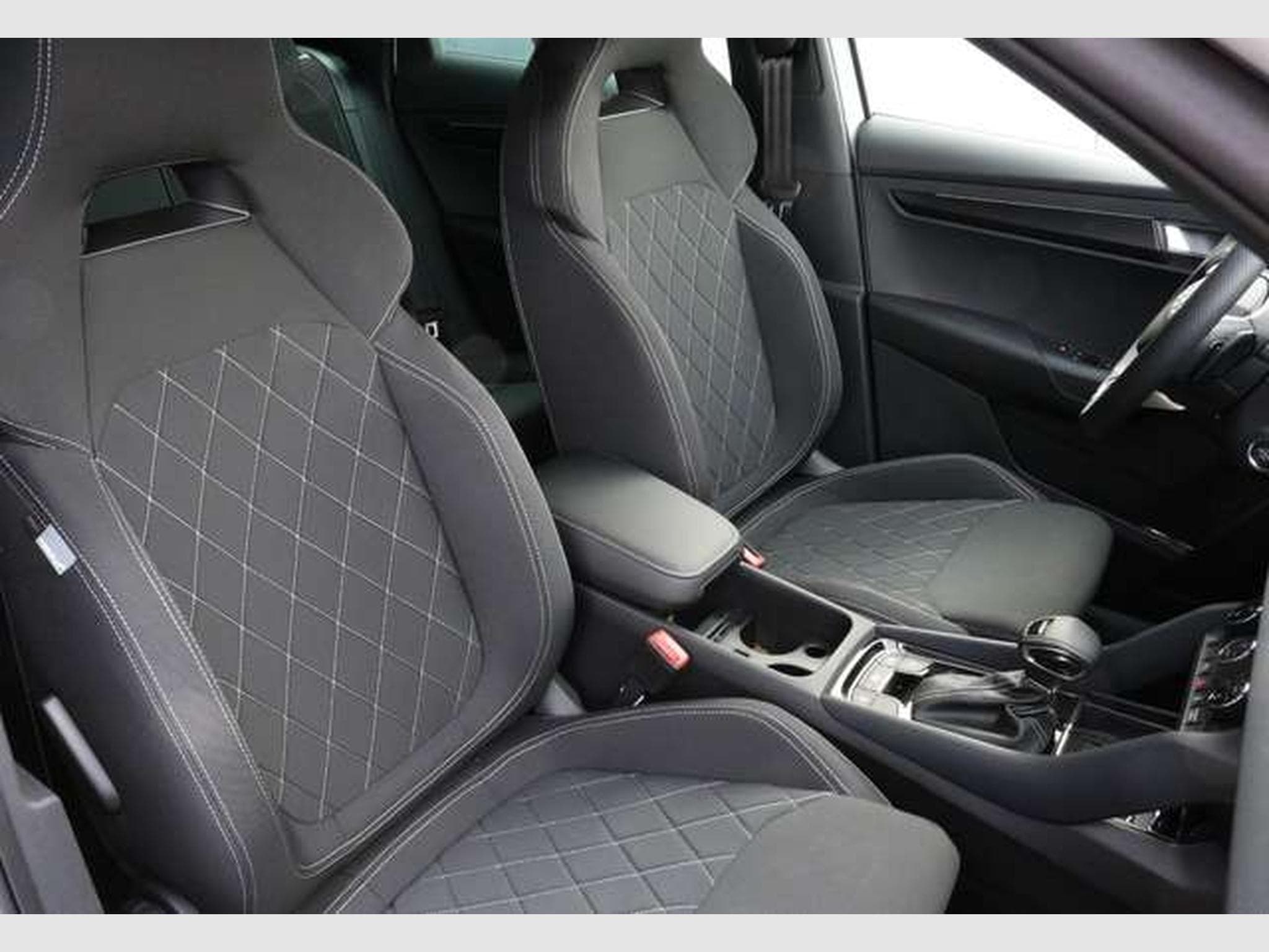 Skoda Karoq Sportline DSG/ACC/Matrix/AHK/Side/5-J Gara (2026) - Photo 10