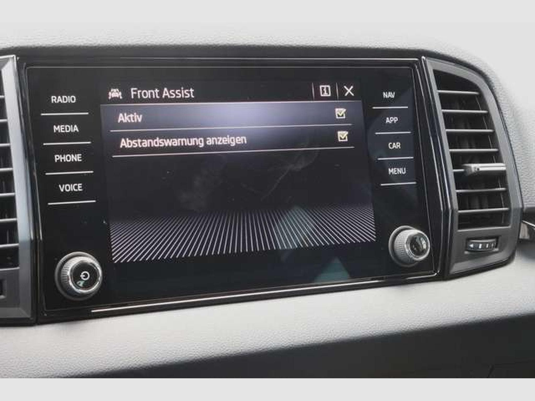 Skoda Karoq Sportline DSG/ACC/Matrix/AHK/Side/5-J Gara (2026) - Photo 24