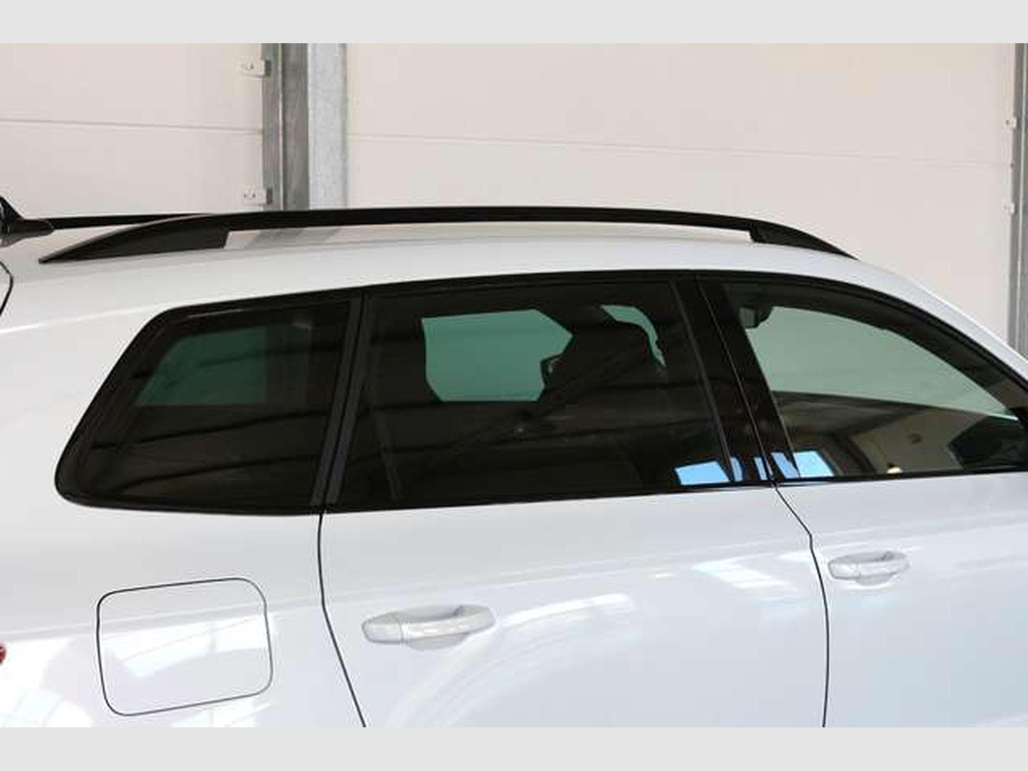 Skoda Karoq Sportline DSG/ACC/Matrix/AHK/Side/5-J Gara (2026) - Photo 5