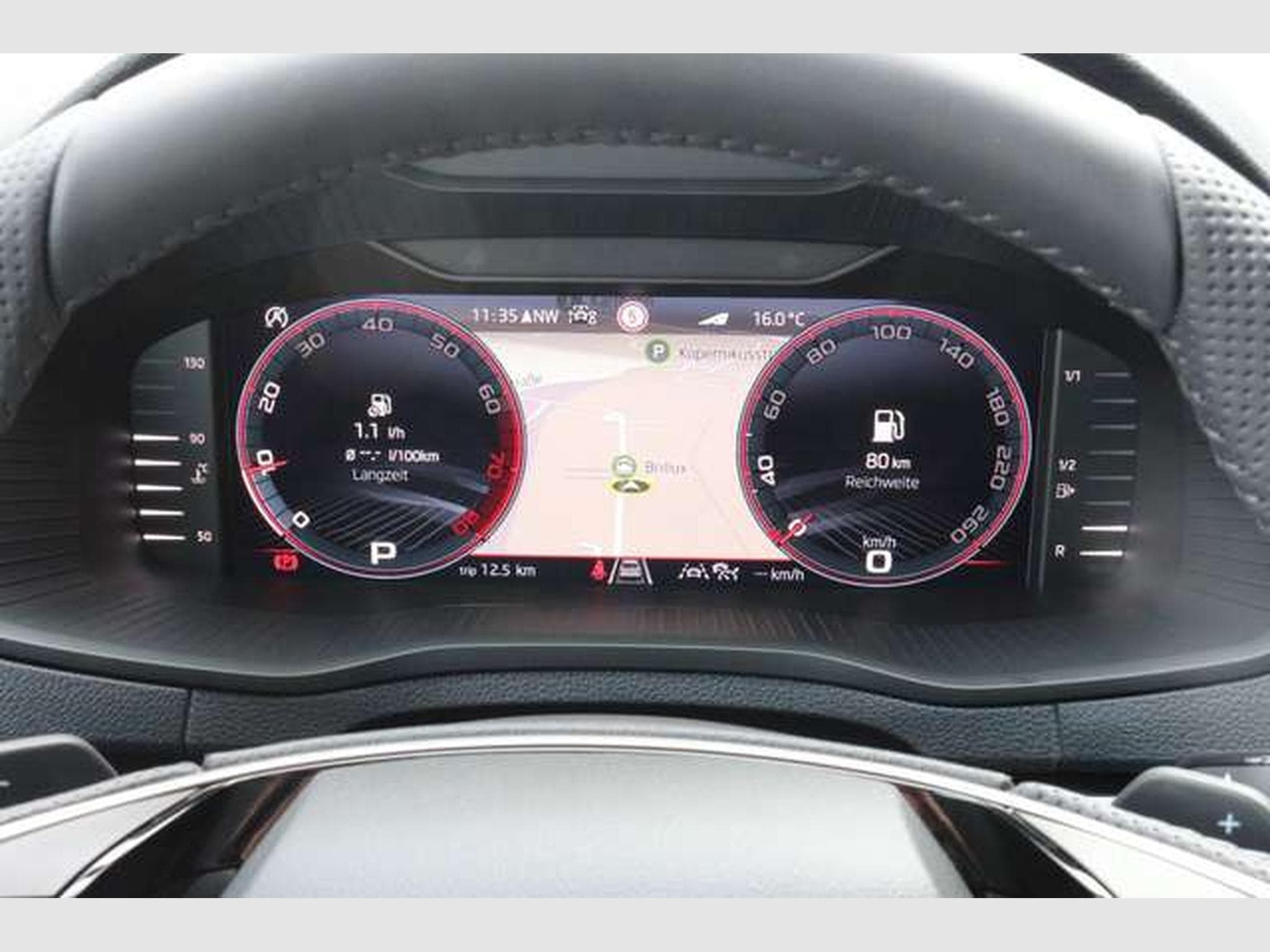 Skoda Karoq Sportline DSG/ACC/Matrix/AHK/Side/5-J Gara (2026) - Photo 4