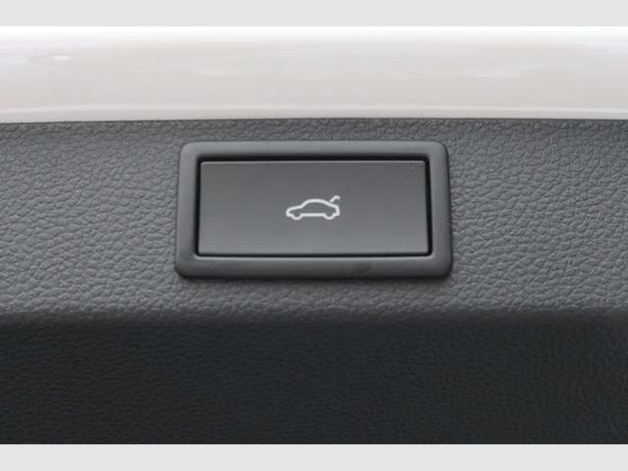 Skoda Karoq Sportline DSG/ACC/Matrix/AHK/Side/5-J Gara (2026) - Photo 8