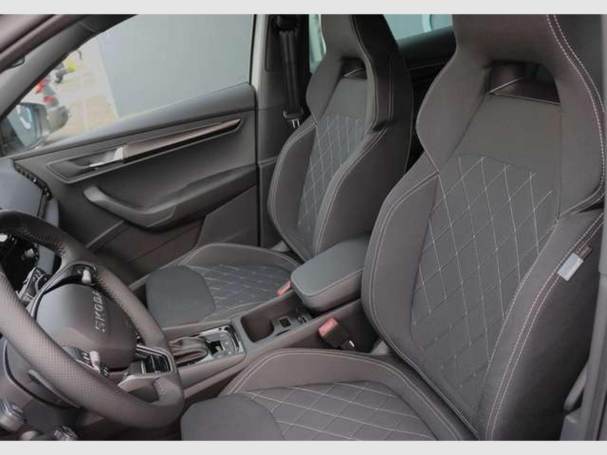 Skoda Karoq Sportline DSG/ACC/Matrix/AHK/Side/5-J Gara (2026) - Photo 10