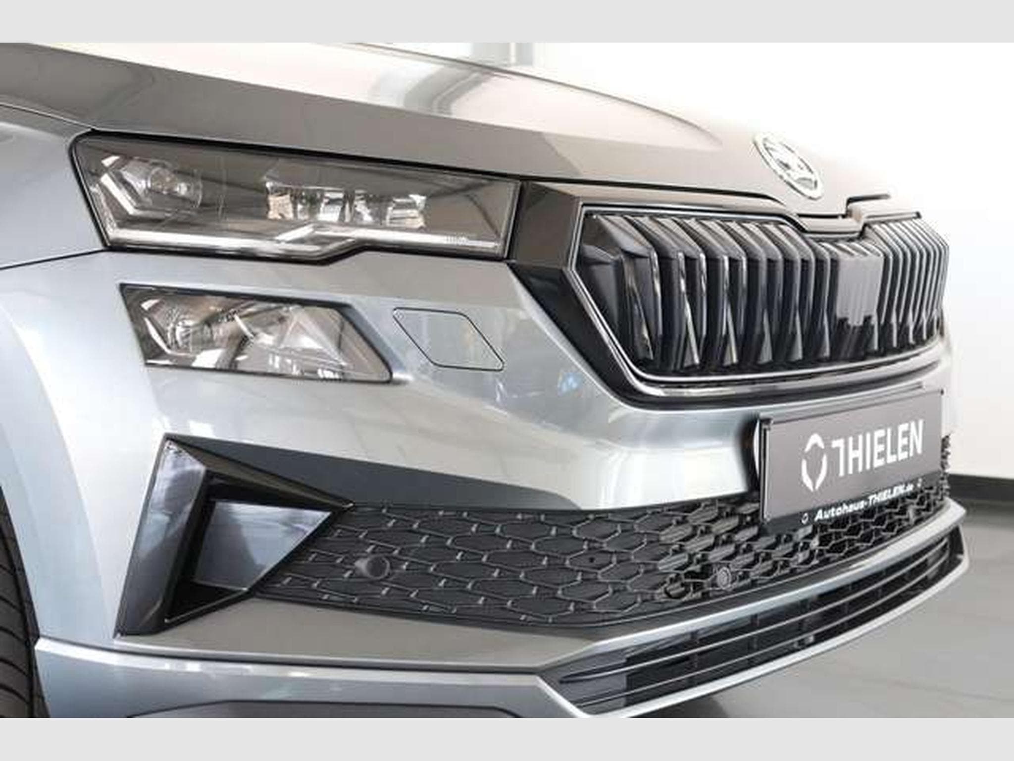 Skoda Karoq Sportline DSG/ACC/Matrix/AHK/Side/5-J Gara (2026) - Photo 2