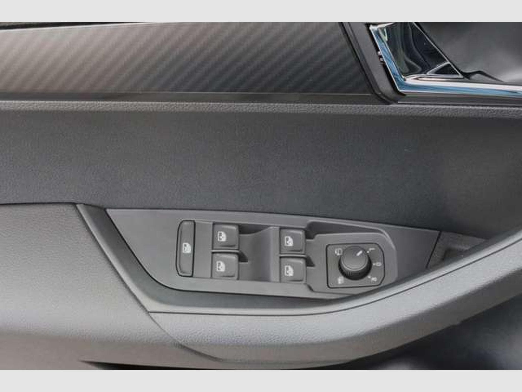 Skoda Karoq Sportline DSG/ACC/Matrix/AHK/Side/5-J Gara (2026) - Photo 26