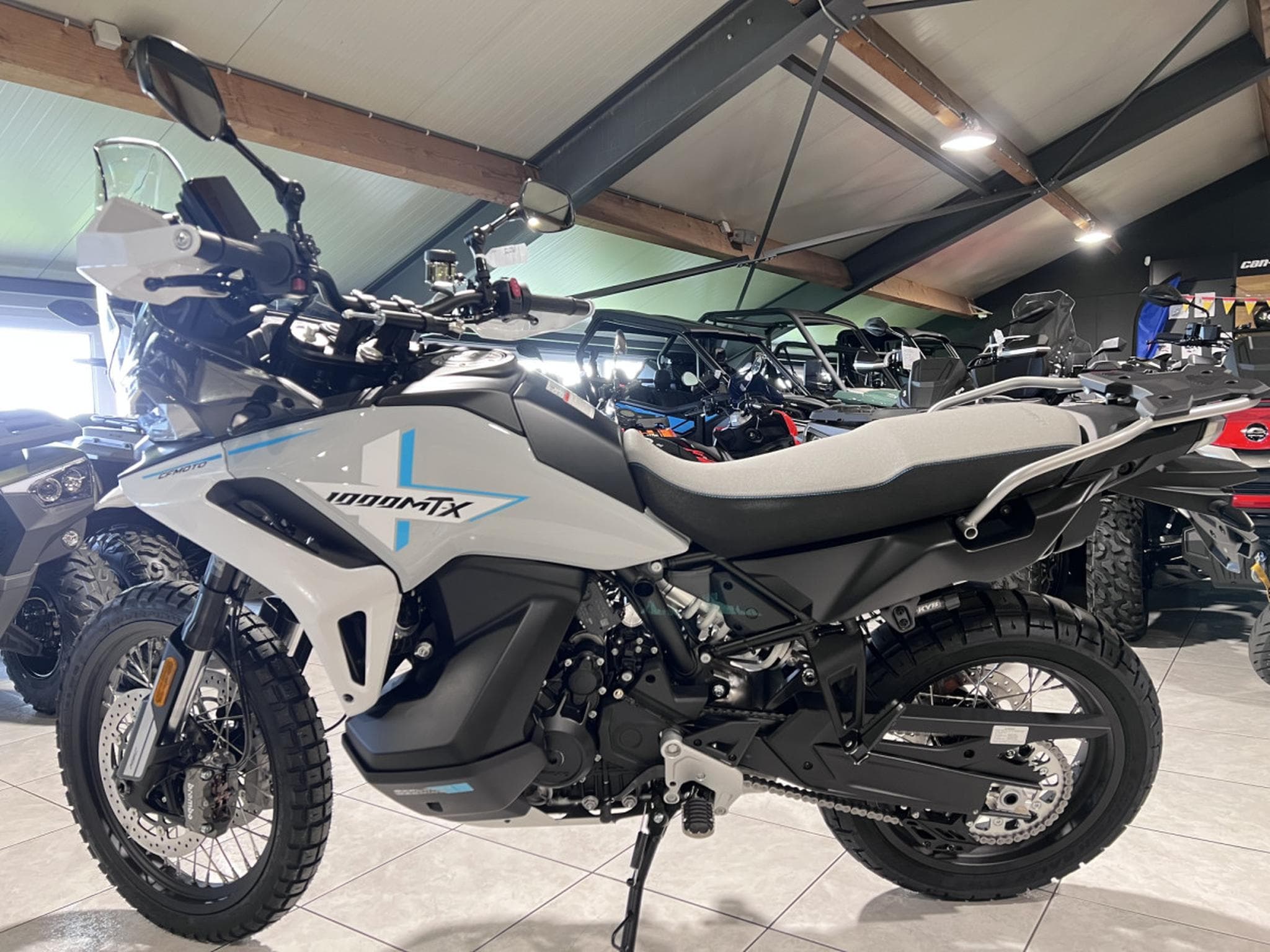 CF Moto 1000 MT-X (2026) - Photo 4