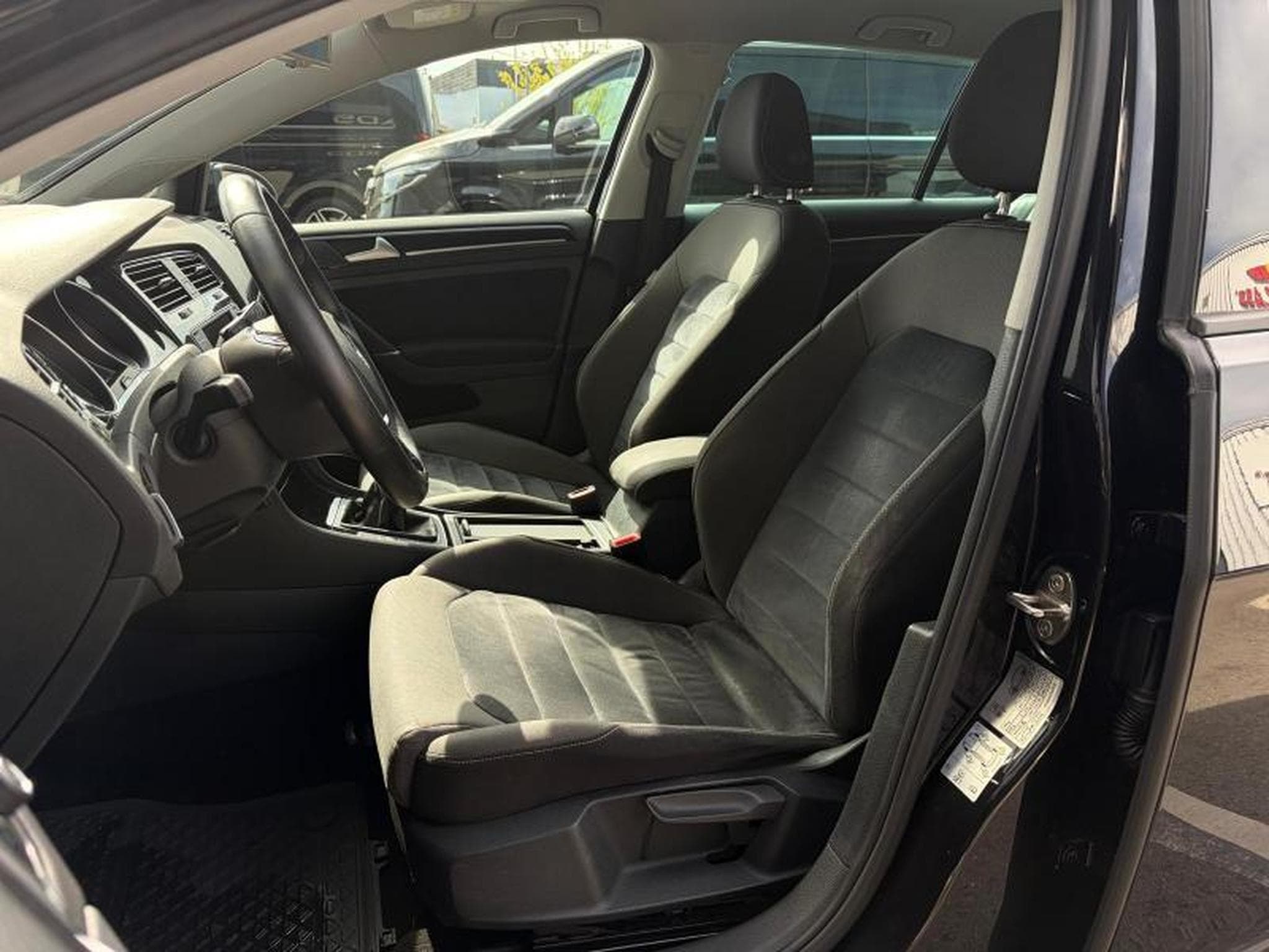 VW Golf VII Highline (2016) - Photo 8