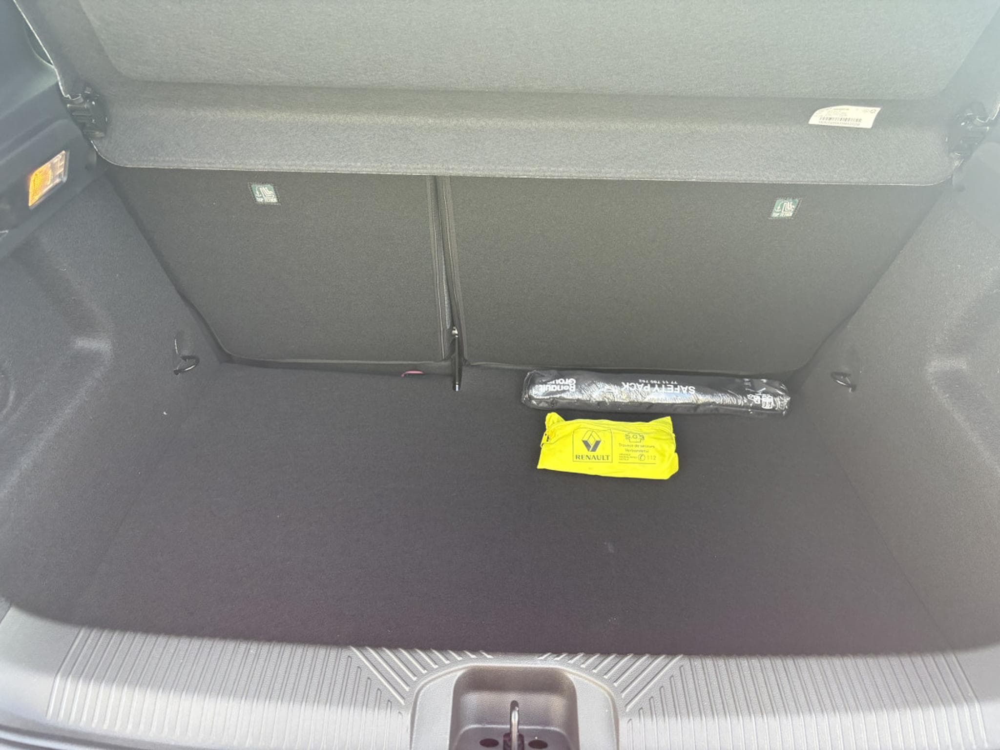 Renault Clio VI 115 TCE (2026) - Foto 7